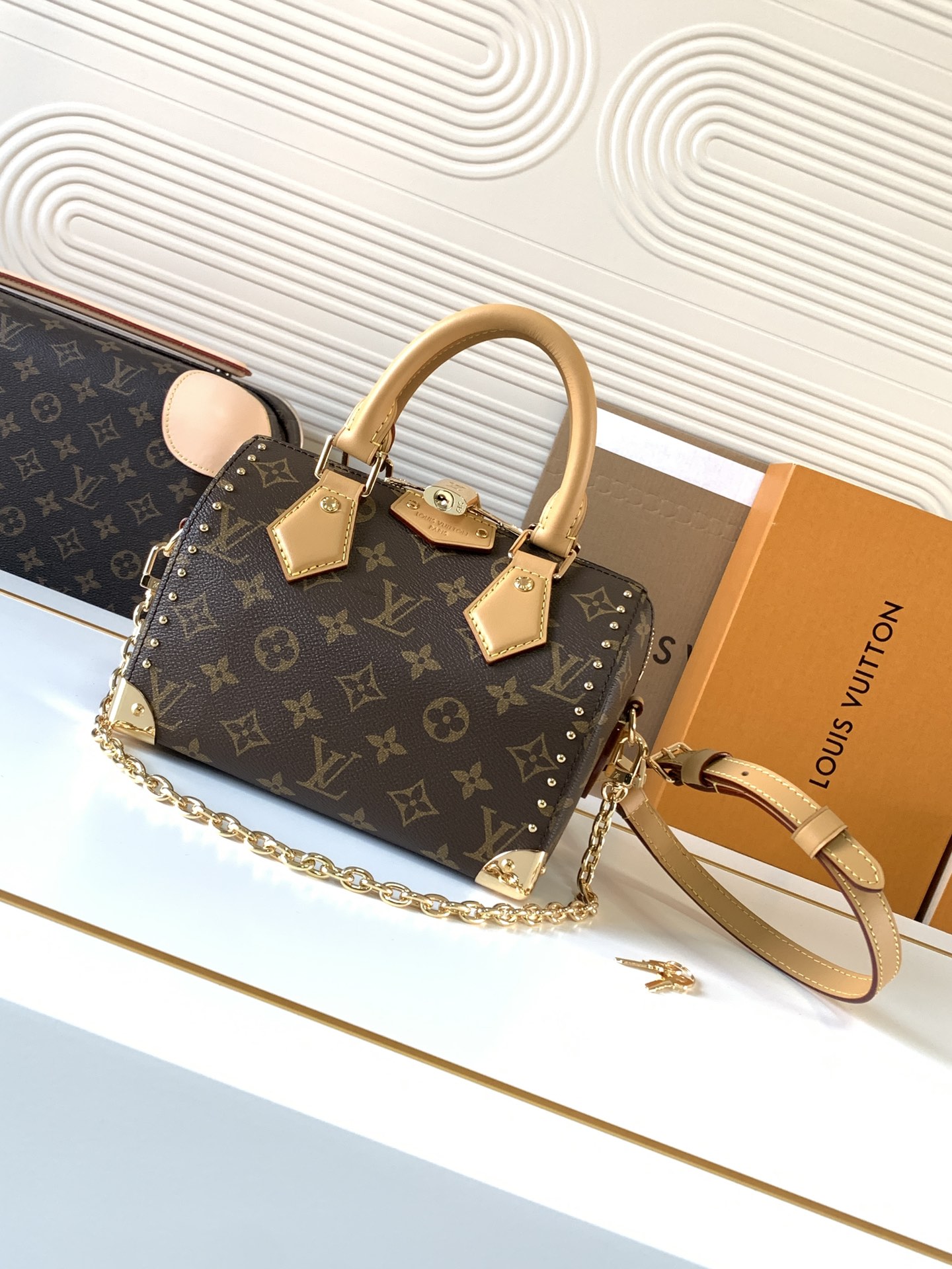 【10A】Louis Vuitton LV Speedy 20 Monogram Brown Studded Trunk Boston Top Handle Bag - KAIROO