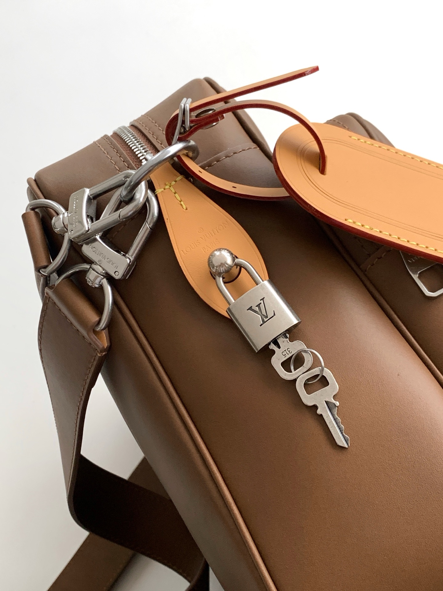 Louis Vuitton Nil XL handbag