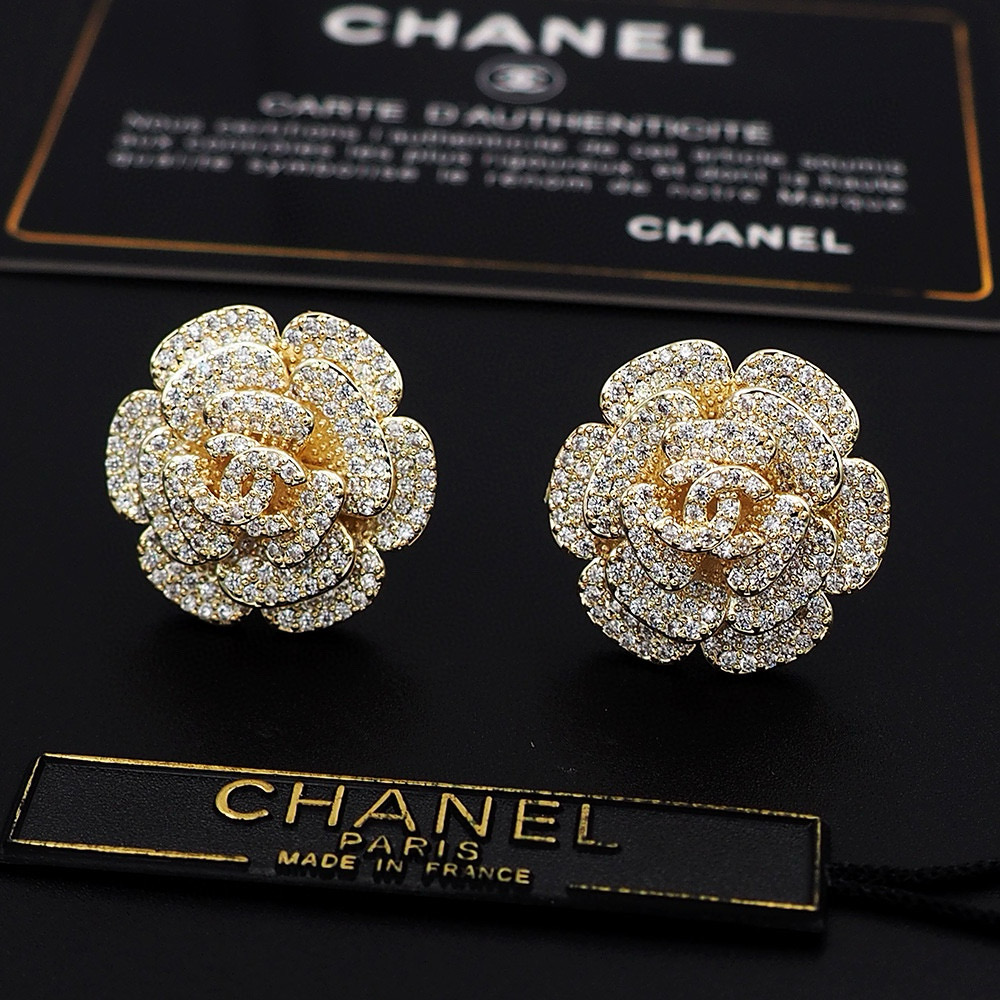 Chanel Fashion Earrings