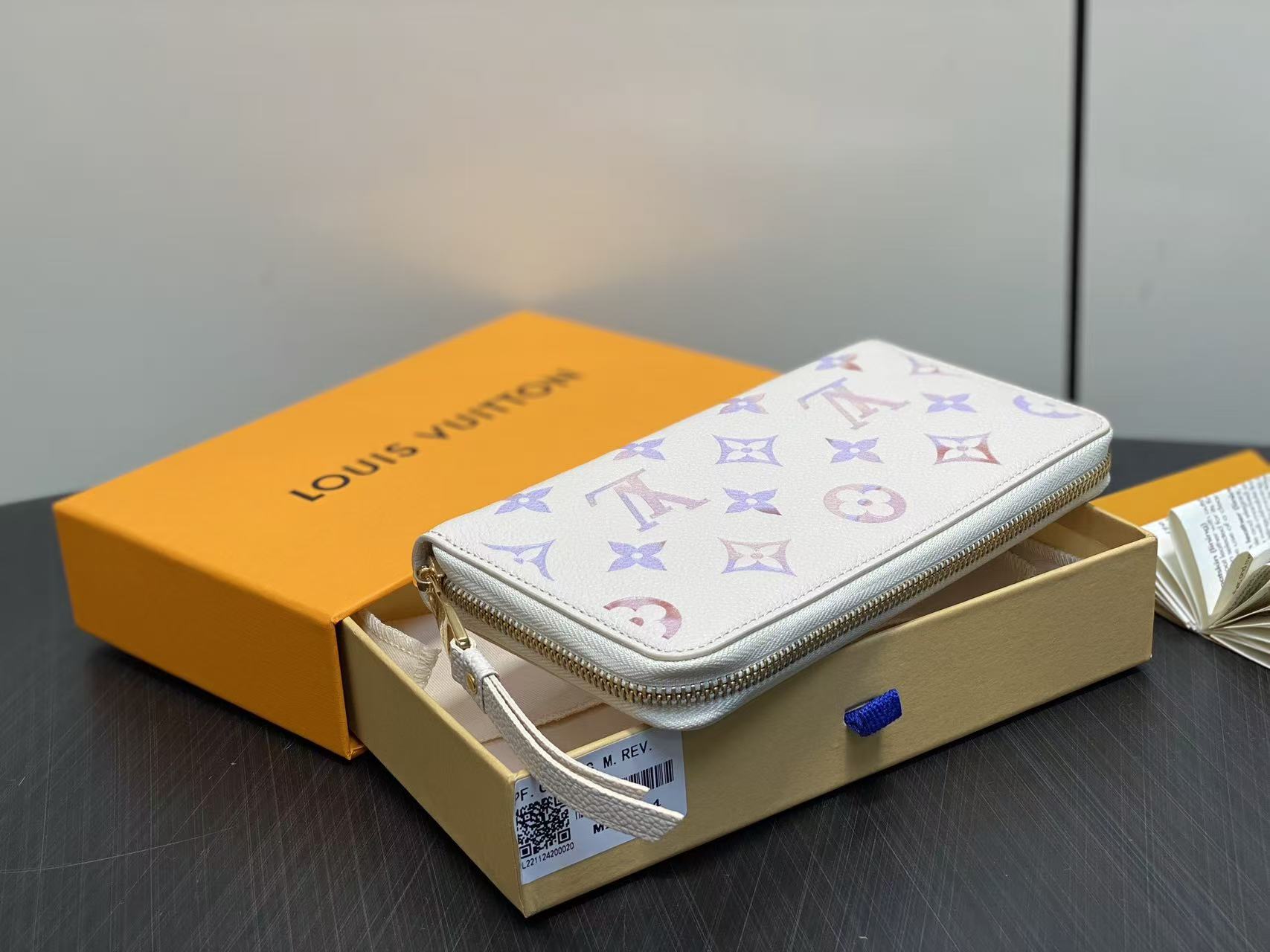 Louis Vuitton Wallets lv new Zippy wallet