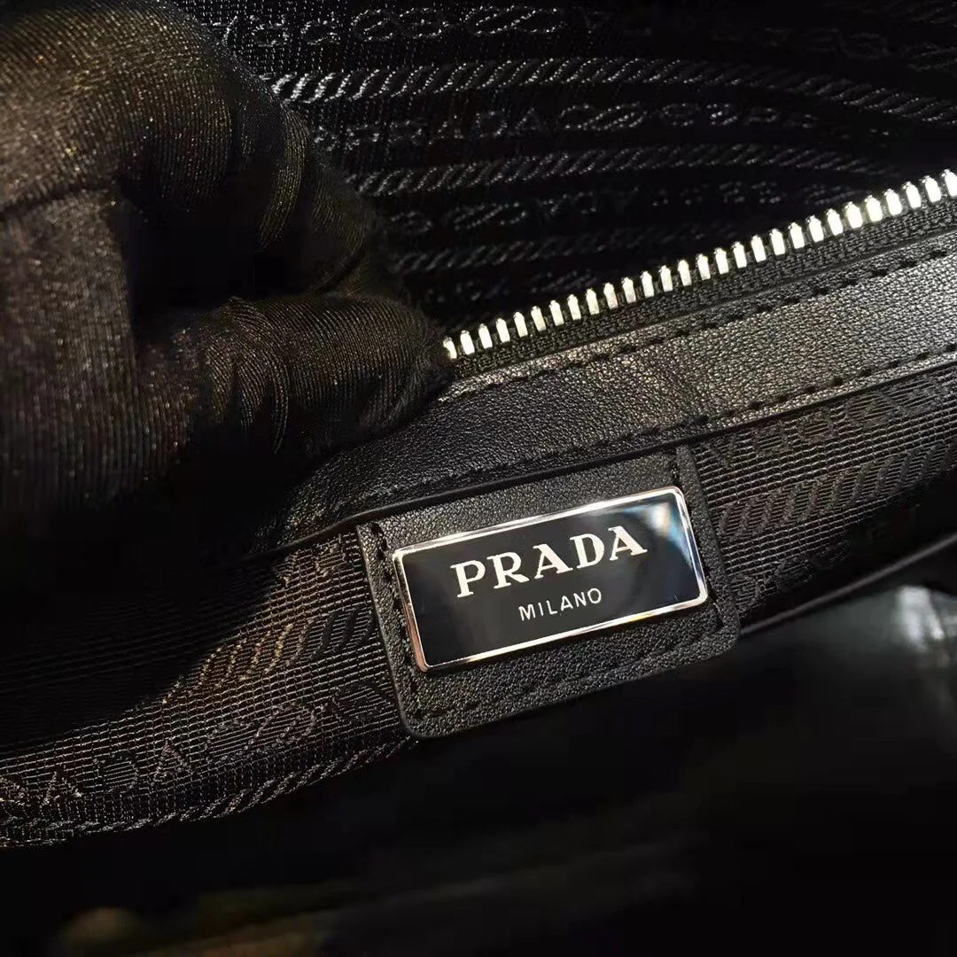 Prada  38 BRIEFCASE IN BLACK SAFFIANO LEATHER