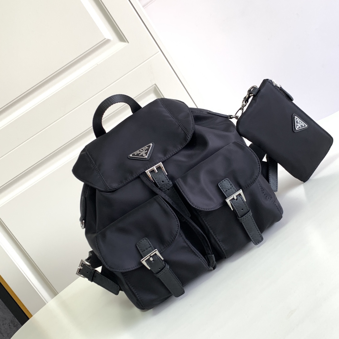 Medium Re-Nylon Backpack-Black 1BZ811