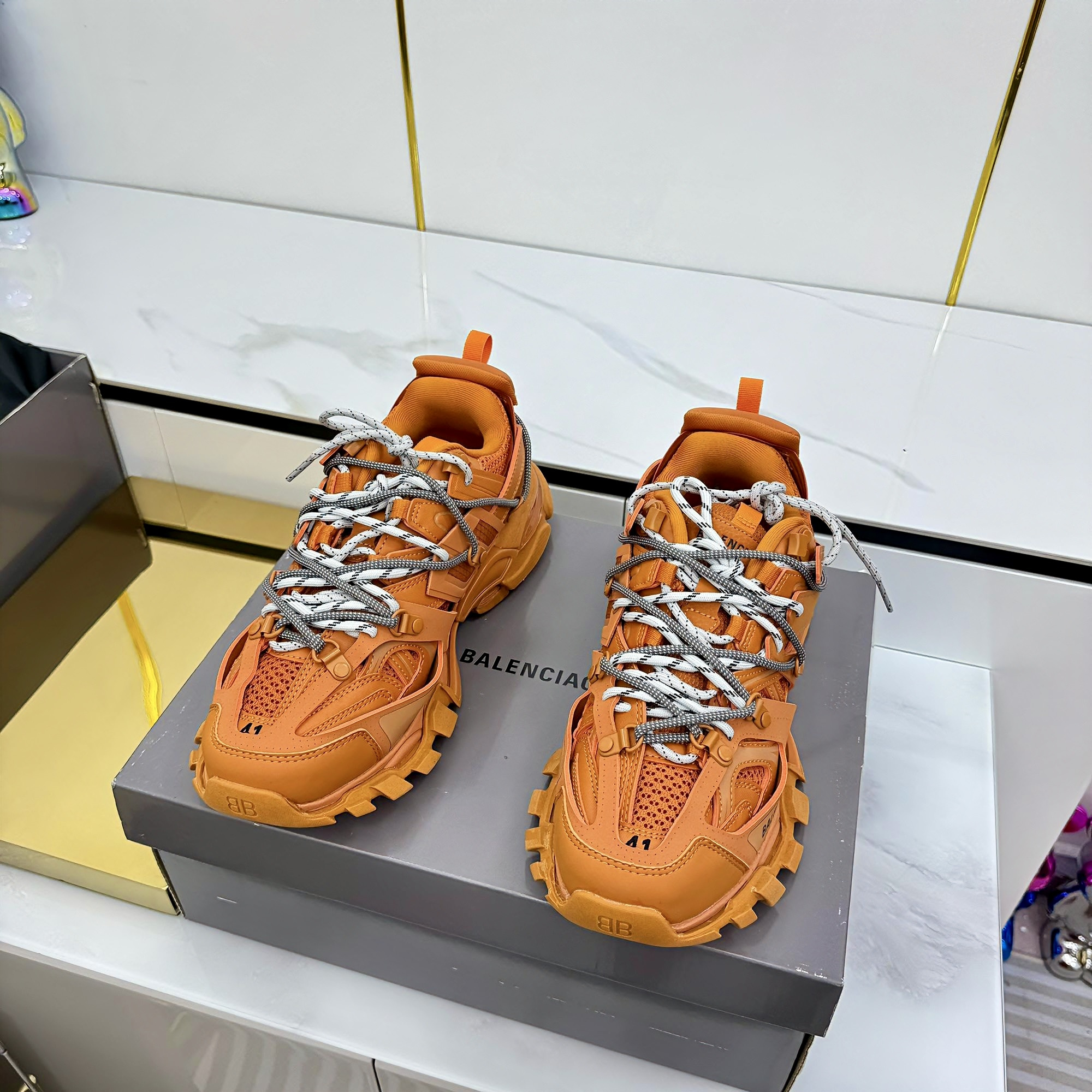 Balenciaga 3XL Unisex Sneaker in Camel