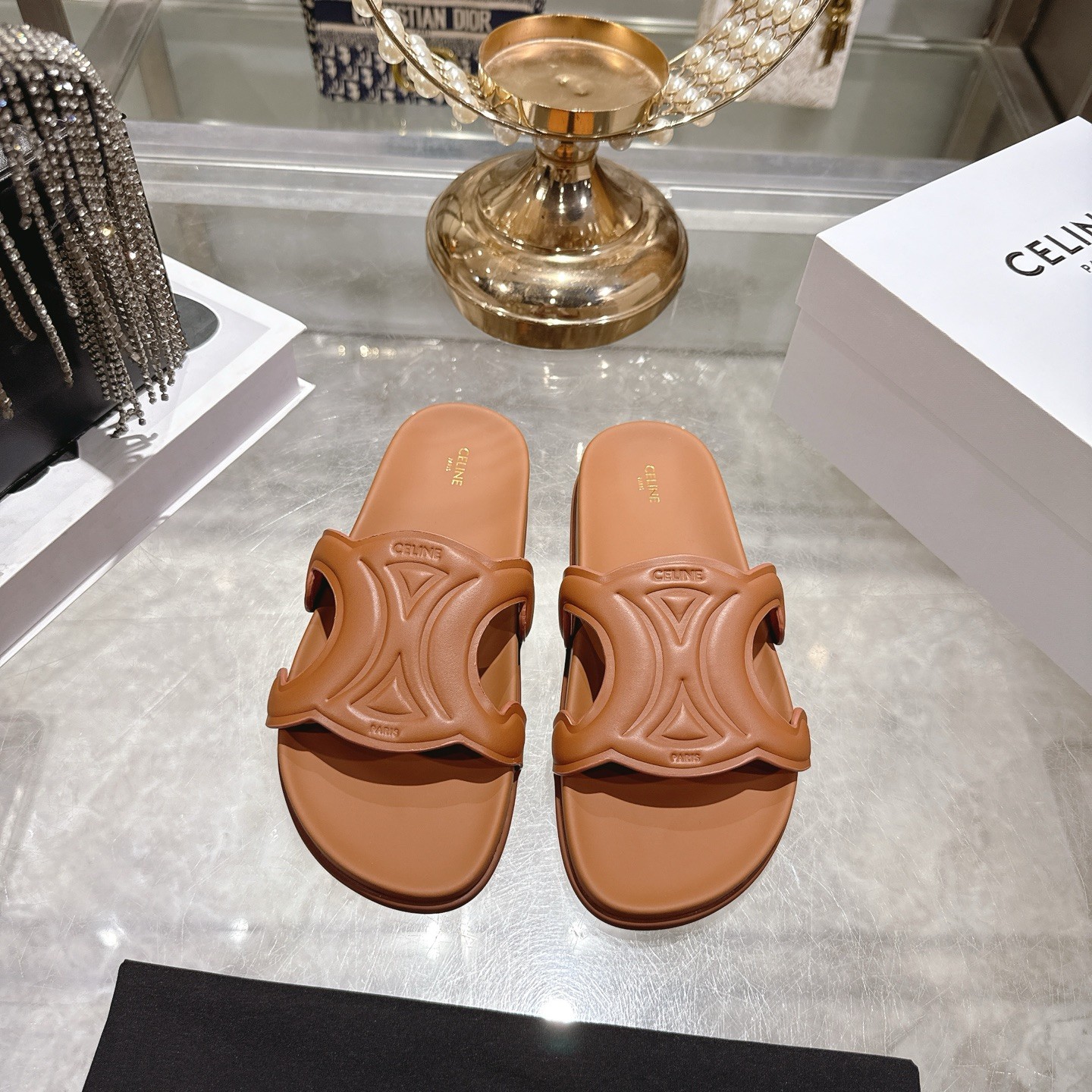 Celine Cuir Triomphe Logo Embossed Leather Cut-out Platform Slides - KAIROO