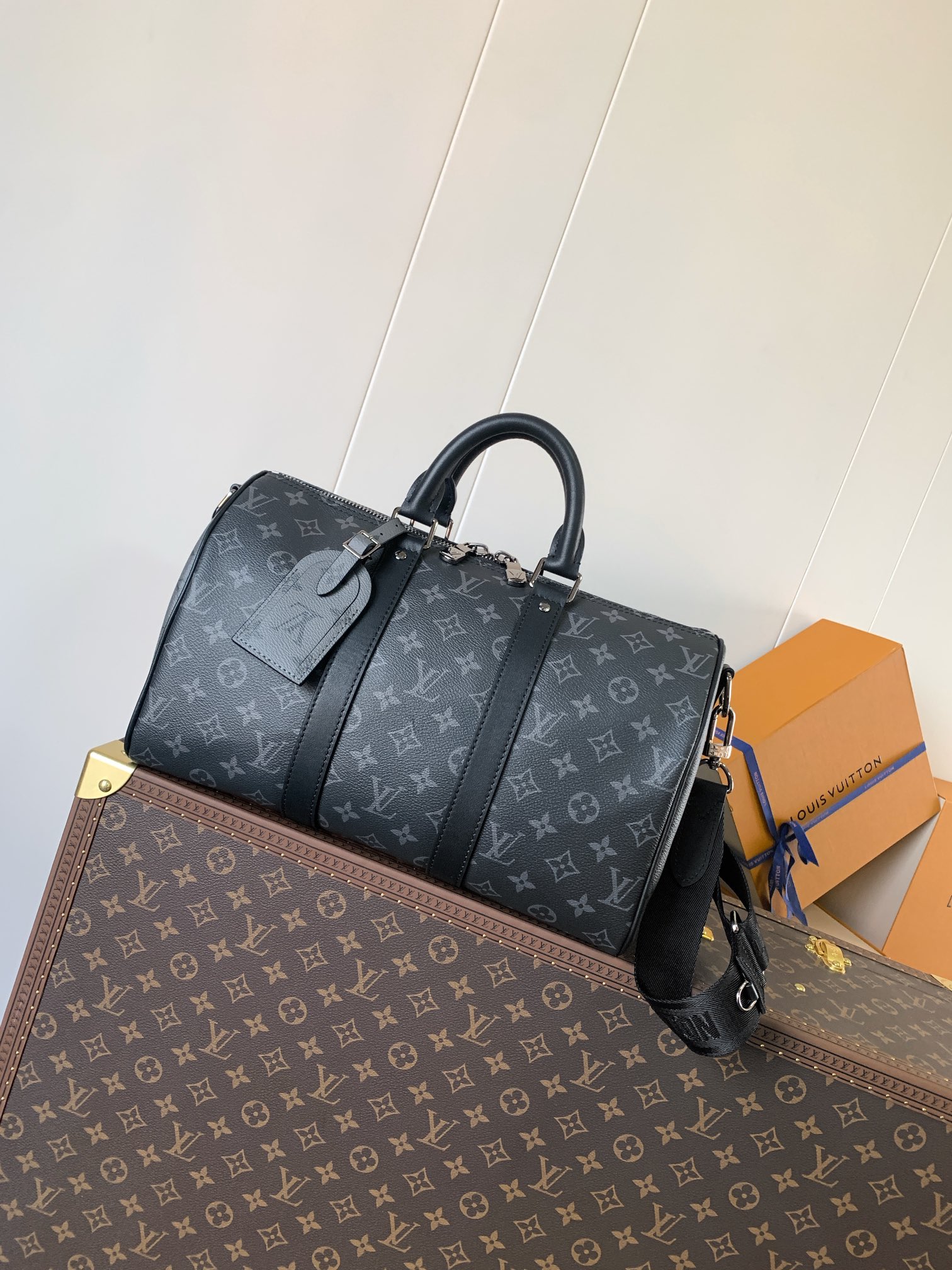 LV Men's Collection Handbag M46655 Keepall Bandoulière 35
