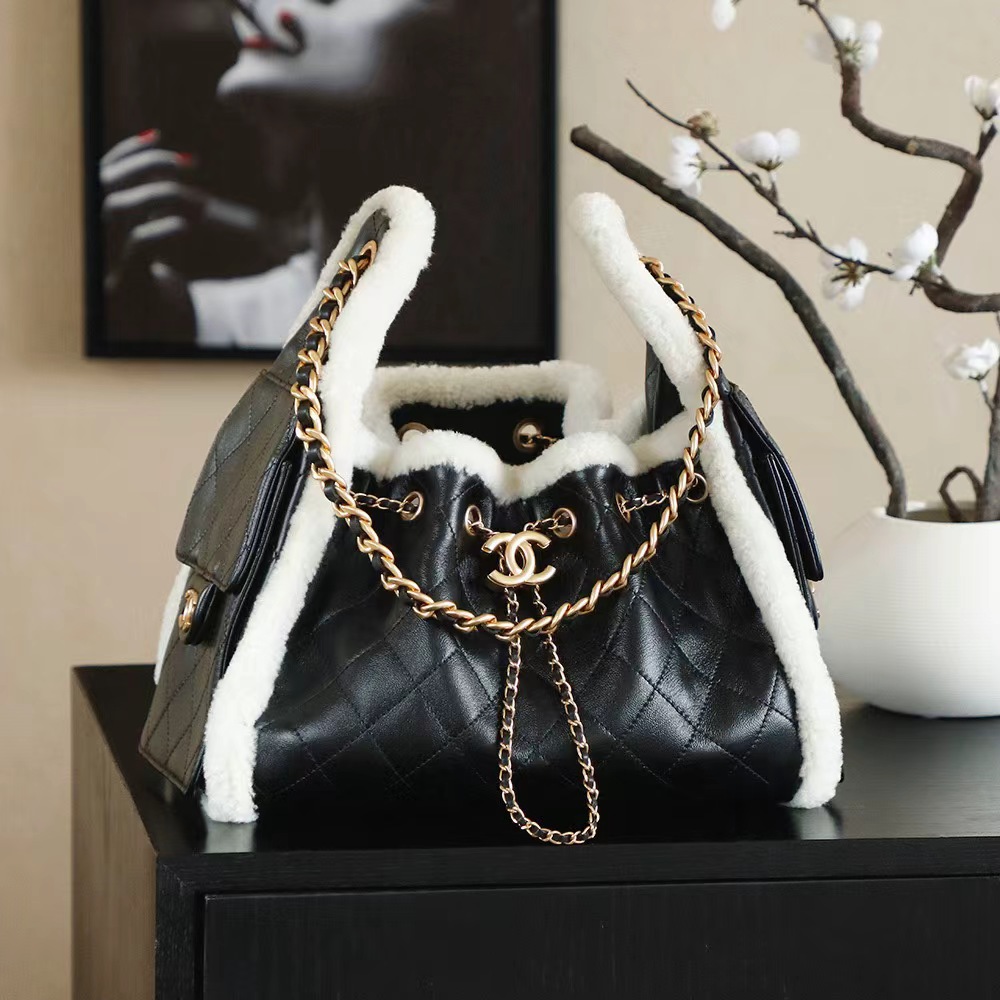 Chanel CHANEL 25 Small Handbag Top Handle Bag（10A Mirror Version）