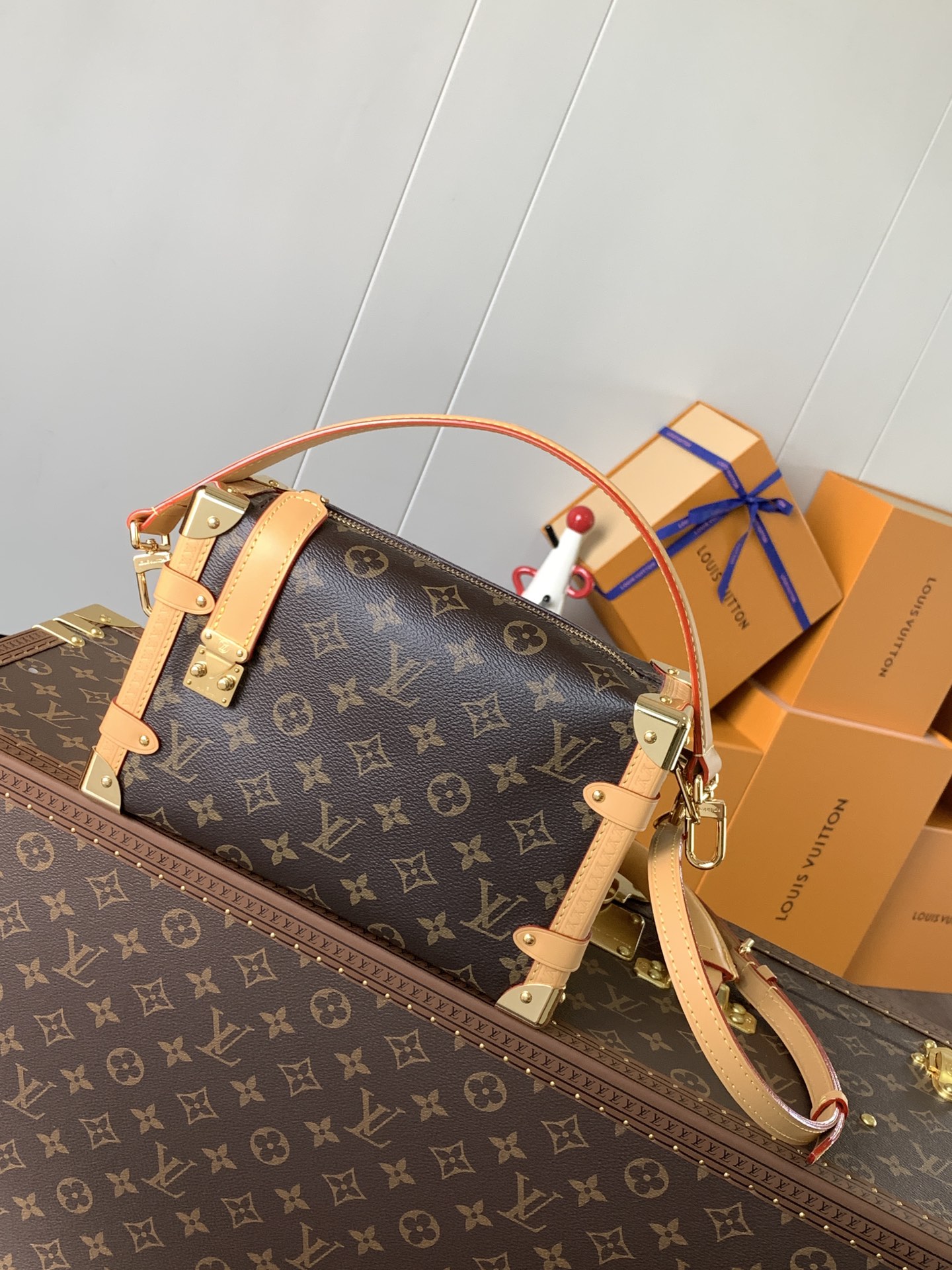 M46358 Side Trunk MM Bag in Monogram Canvas