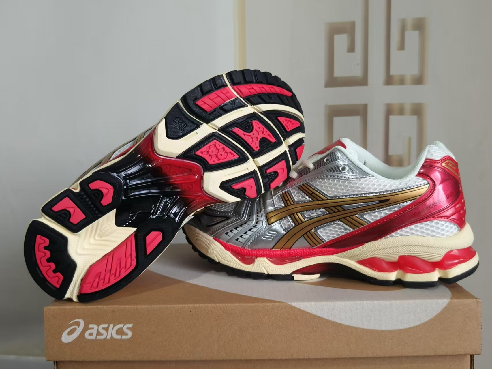 ASICS 1203A692-100 US Men's Sizes6 to 11 in half sizes Silver Red Shoes tianlong