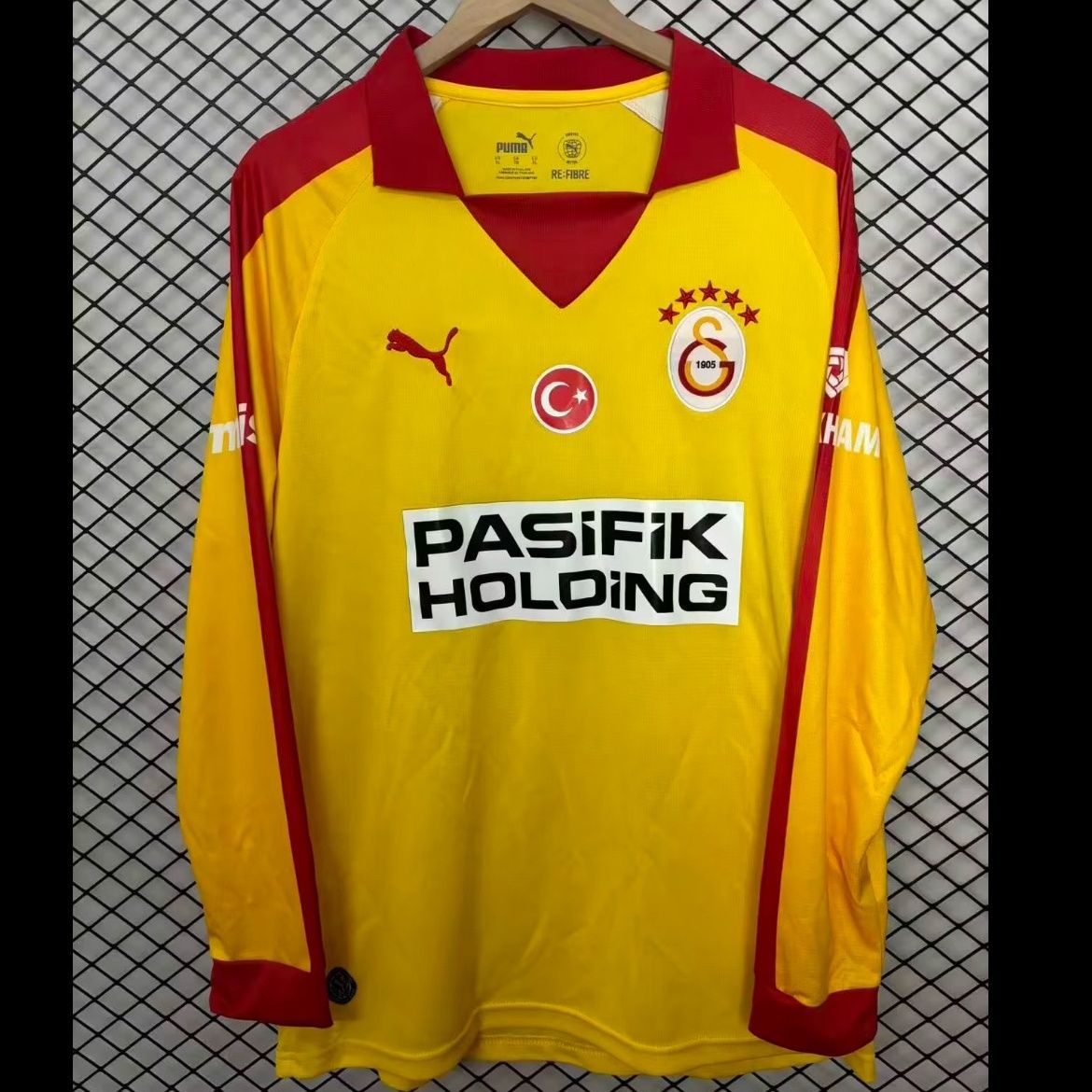 Galatasaray Yellow Commemorative Edition Long Sleeved Jersey Fan Version 26/27