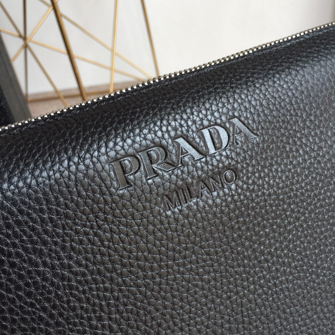Prada CLUTCH 29 IN BLACK GRAINED CALFSKIN SILVER HARDWARE