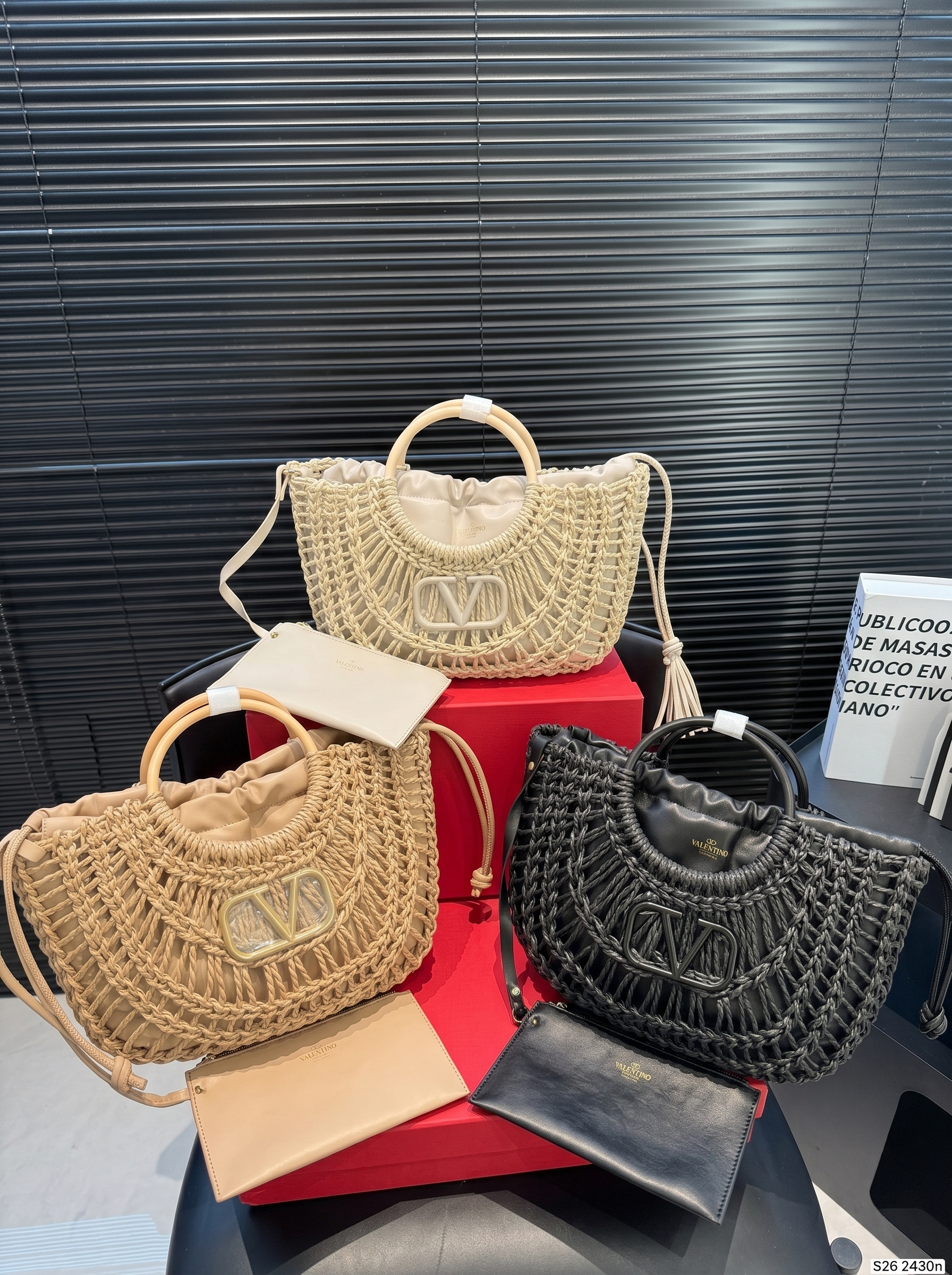 Valentino VLogo Signature Open-Work Tote Crochet Raffia Round Handle Tote Bag With Inner Pouch - KAIROO
