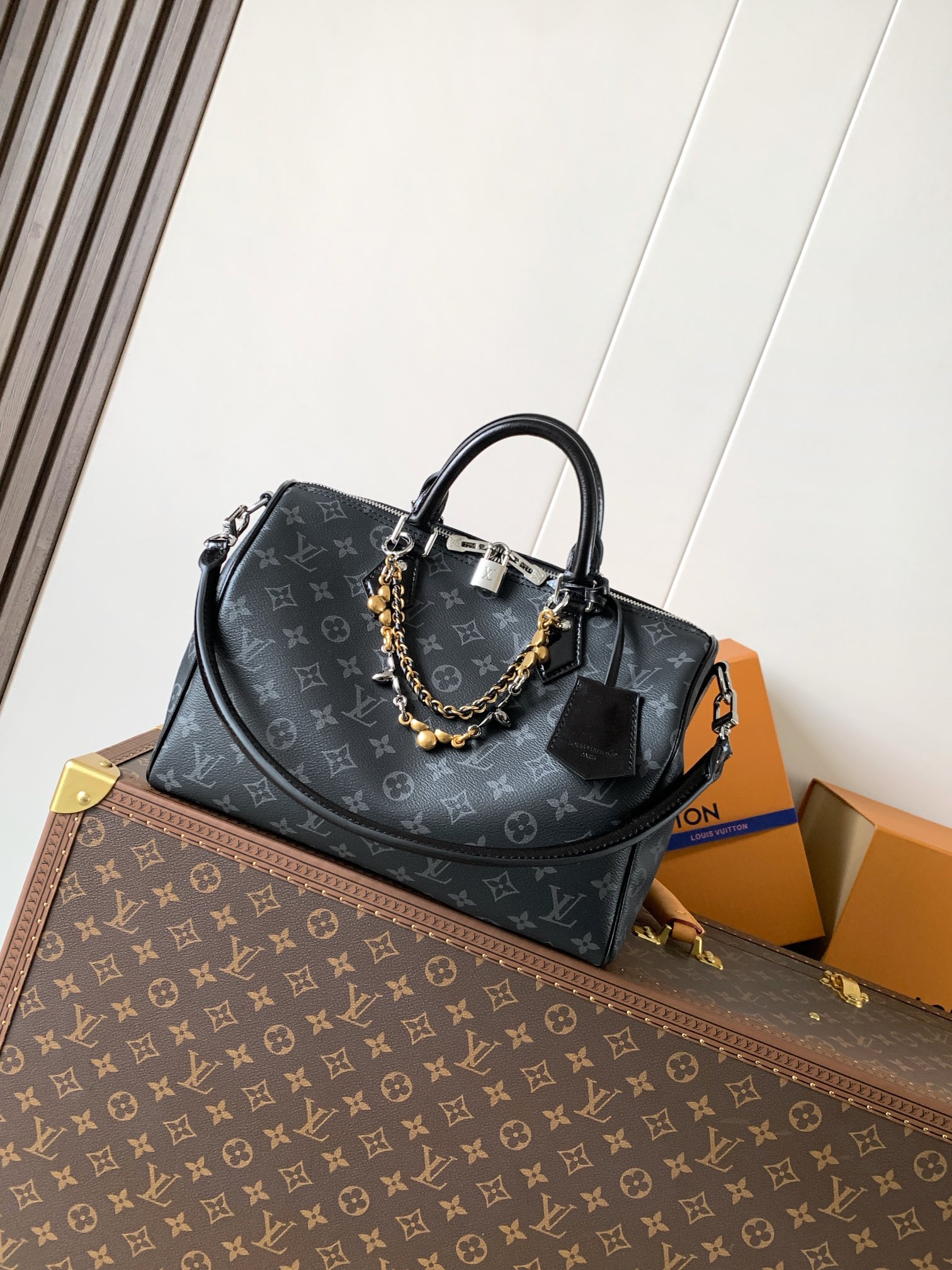M15120  Speedy Soft 30 in Monogram Eclipse Canvas
