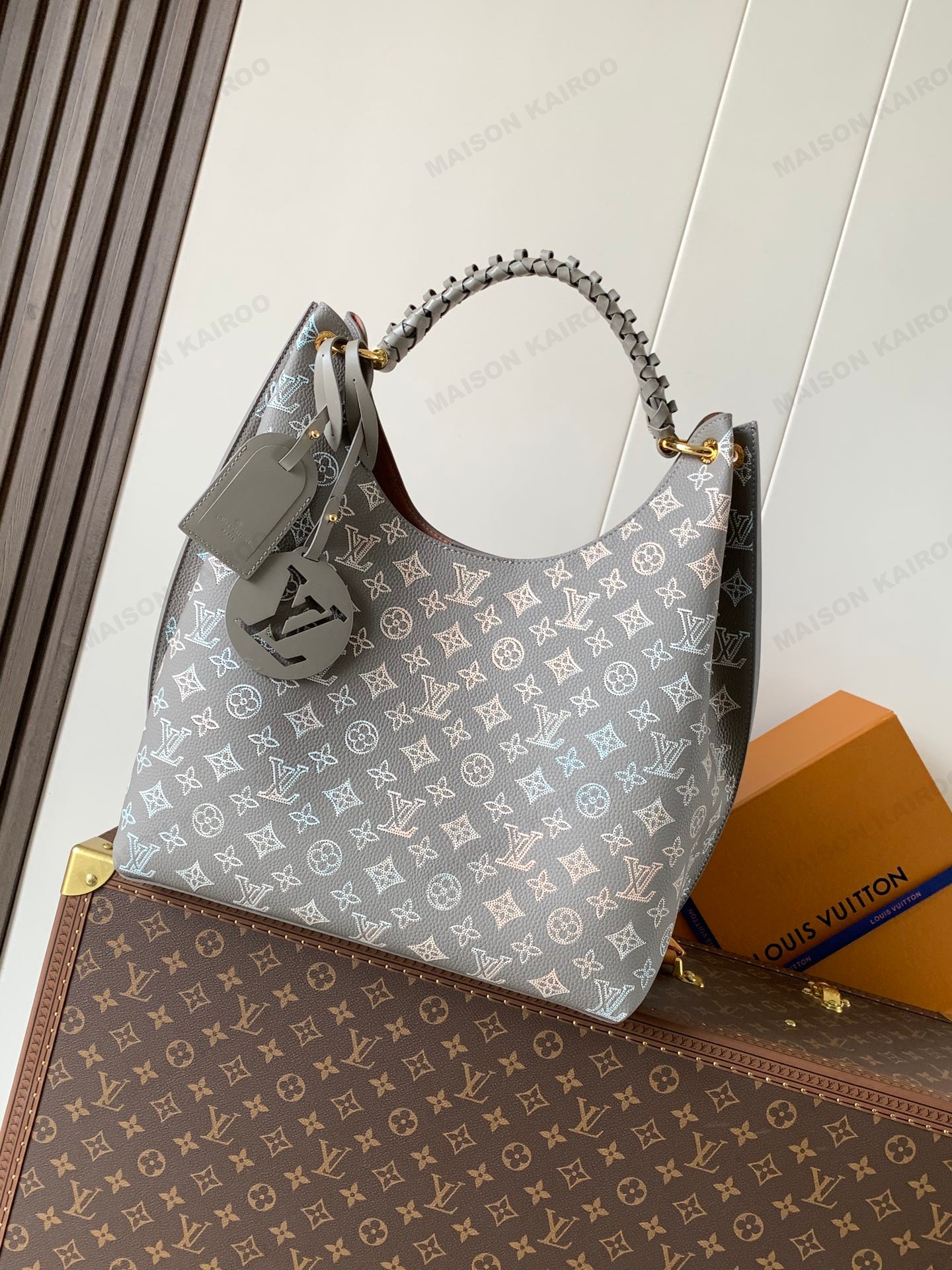 【10A】Louis Vuitton LV Mahina Hobo Moon Goddess Taupe Gradient Perforated Leather Braided Handle Tote Bag - KAIROO