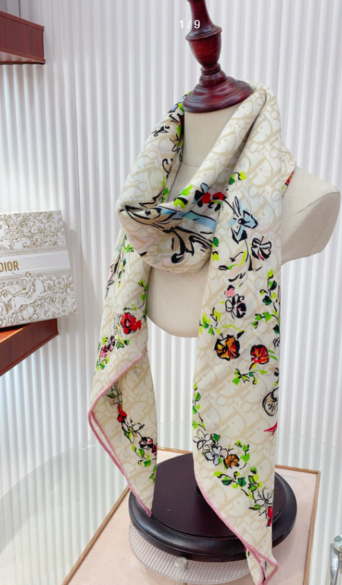 Christian Dior Dioramour Shawl 140cm