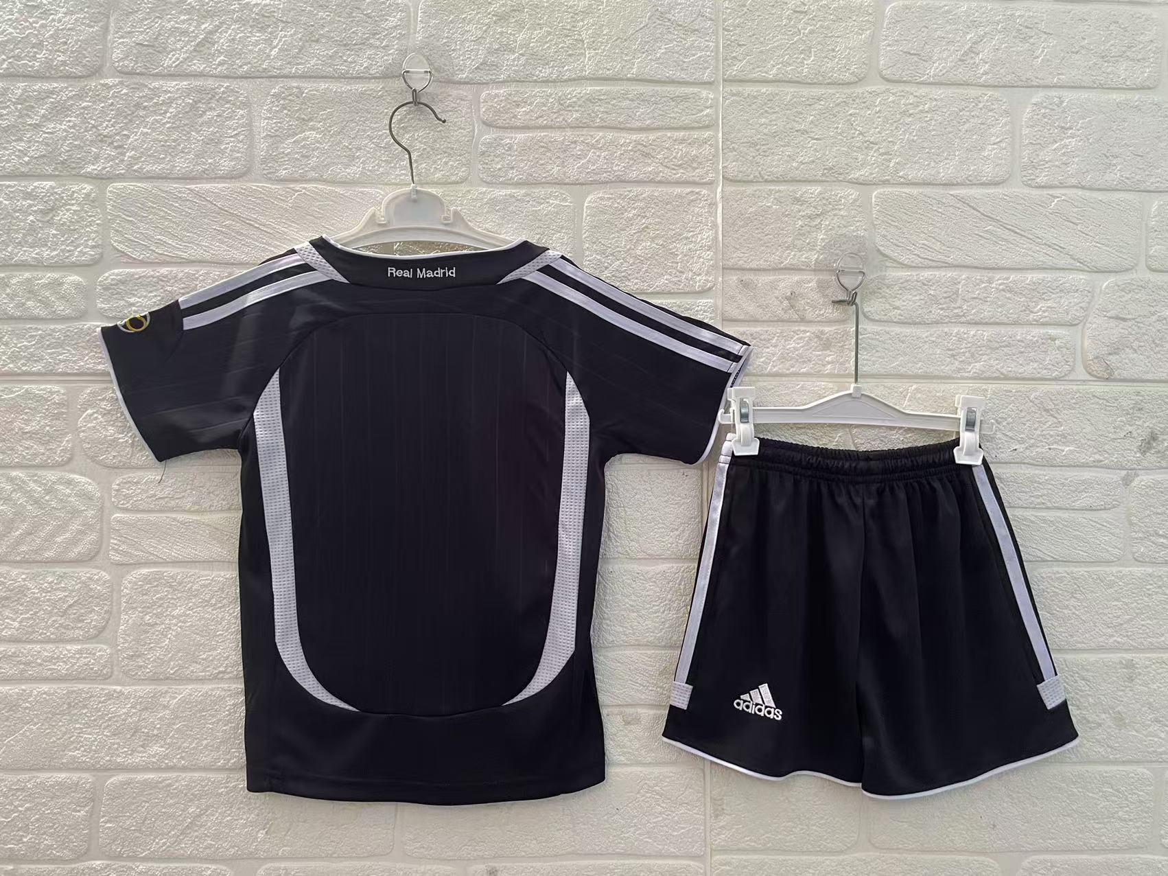 Real Madrid Third Retro Kids Suit 2006/07