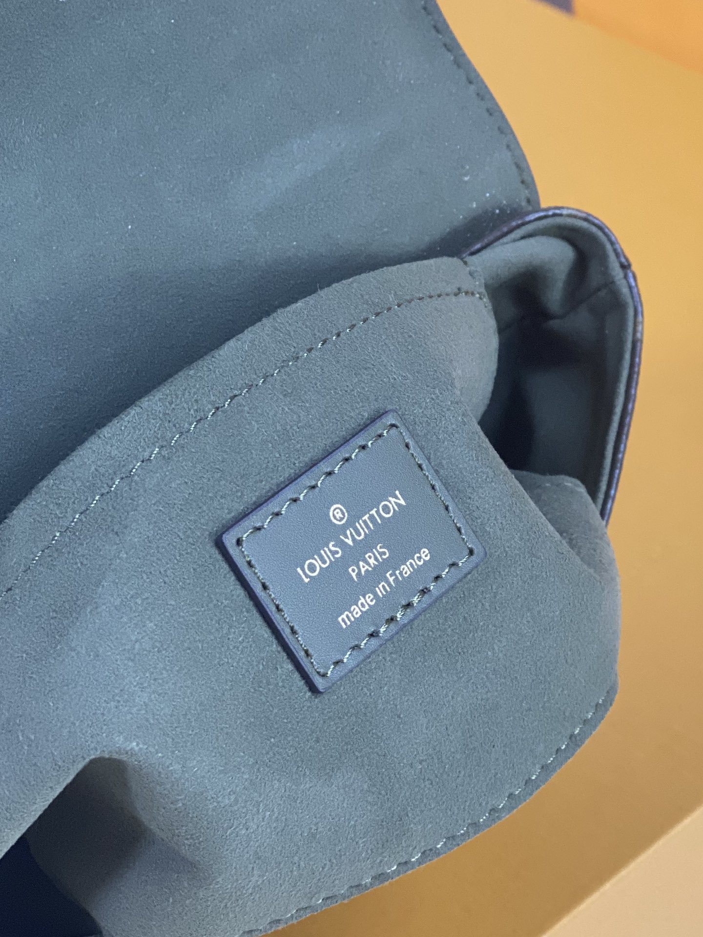 Louis Vuitton LV Locky BB M44797