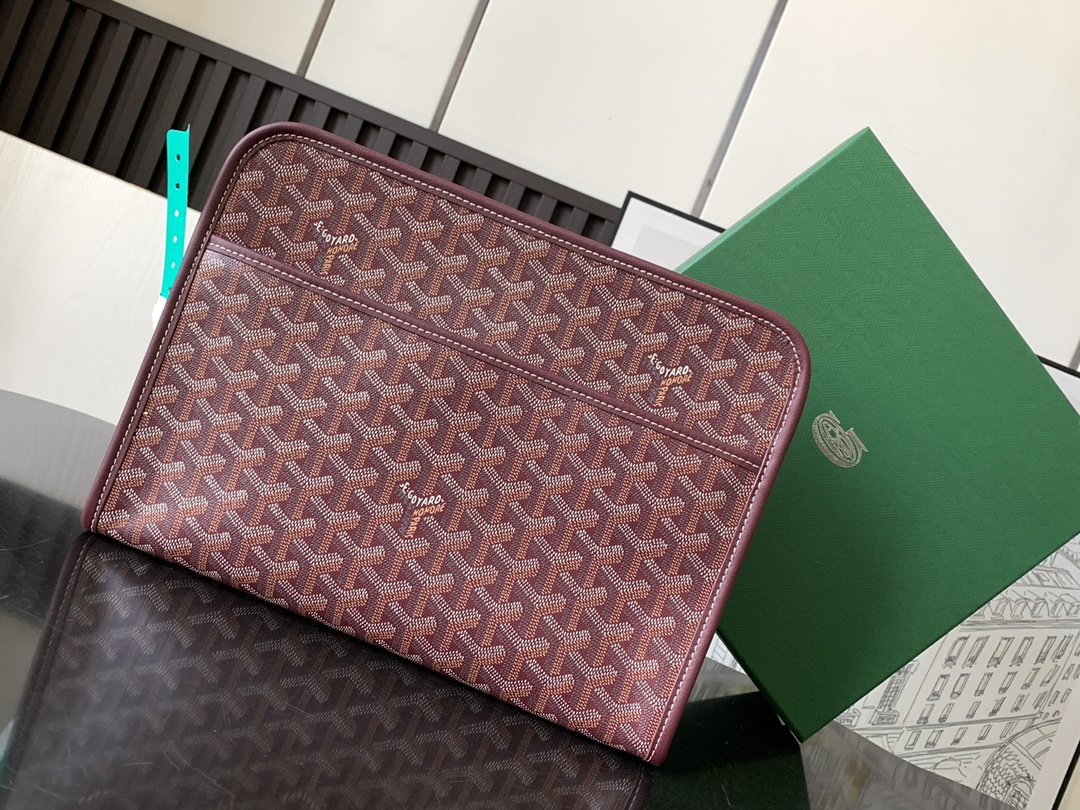 Goyard Jouvence Toiletry Bag in Burgundy