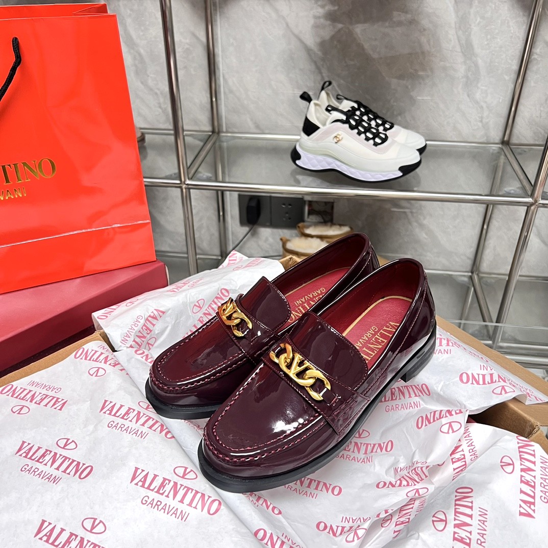 Valentino Garavani Burgundy Patent Leather Gold VLogo Signature Chain Link Loafers - KAIROO