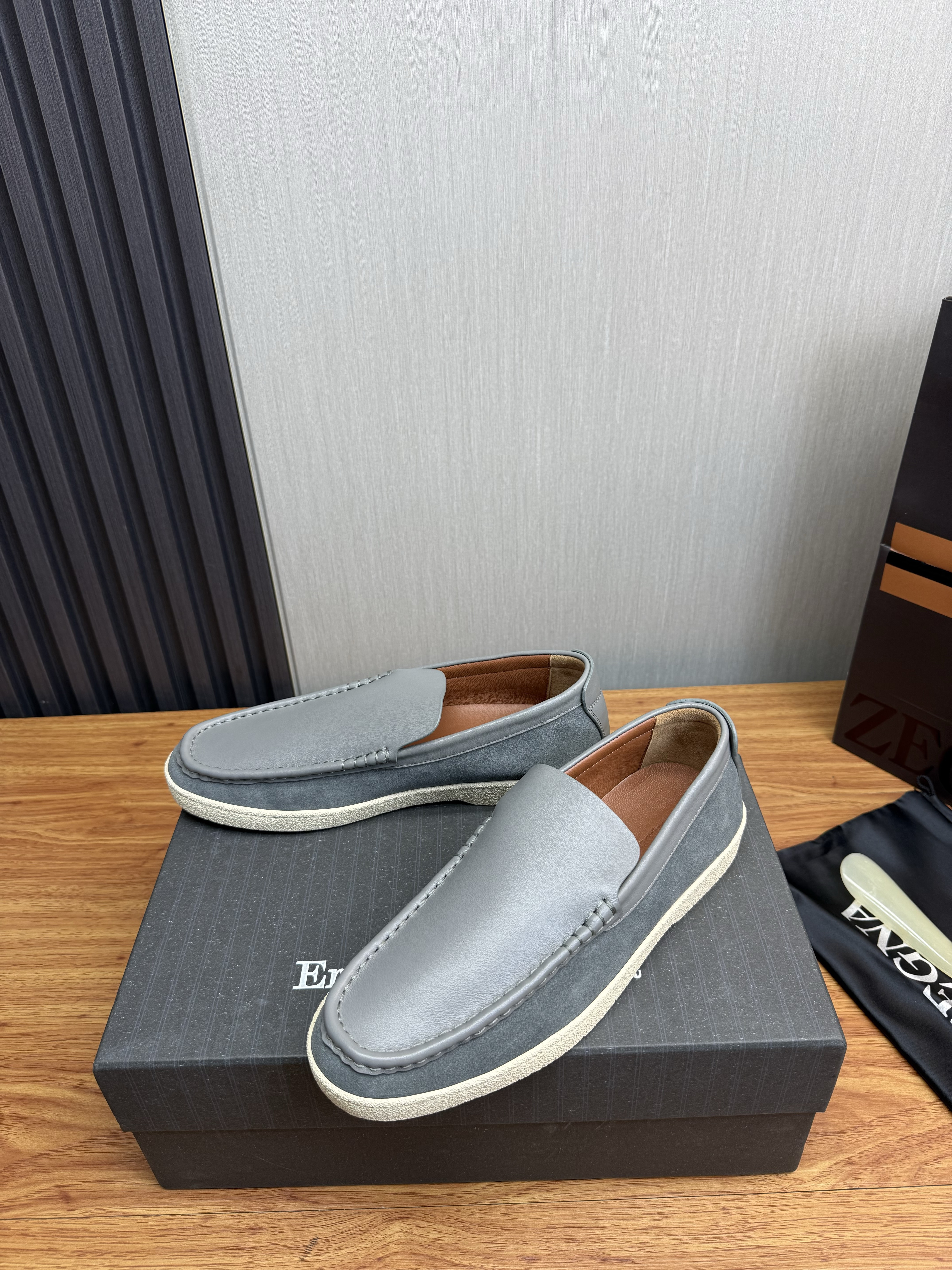 Zegna Men's Luxury leather loafer