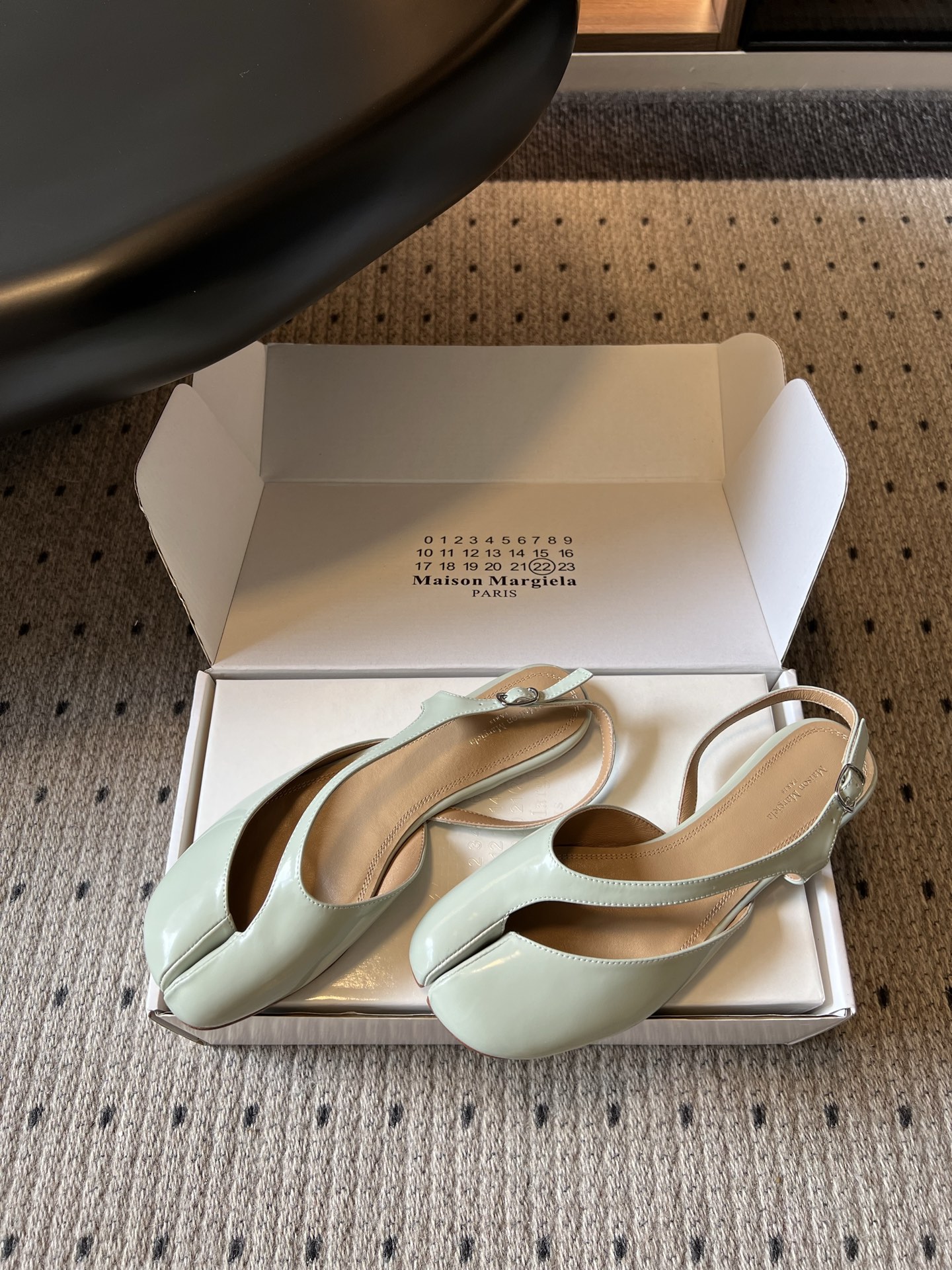 Maison Margiela Tabi Flat Singback Sandal