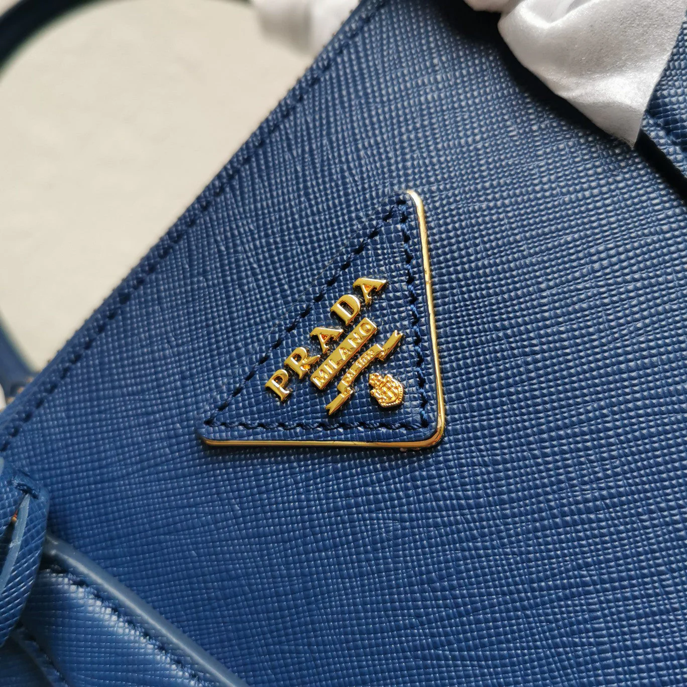 Prada MEDIUM GALLERIA 28 BLUE SAFFIANO LEATHER