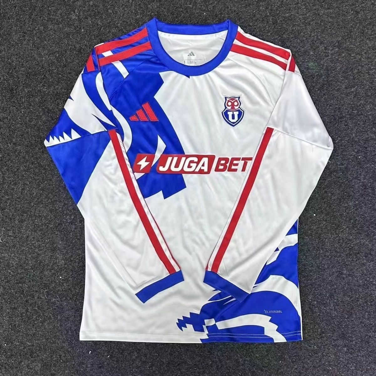 Chile University away long sleeved jersey 26/27