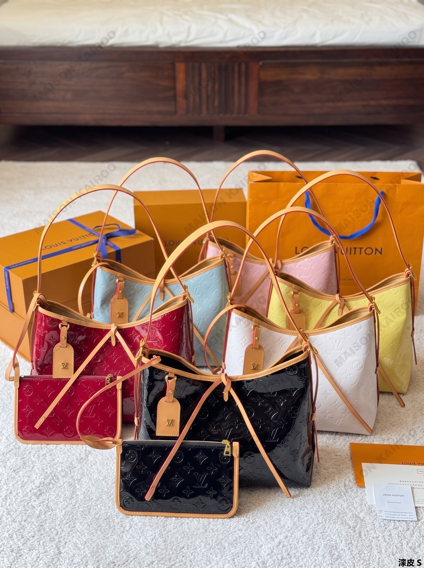 Louis Vuitton LV Carryall PM Vernis Patent Monogram Embossed Leather Hobo Tote Shoulder Bag With Pouch - KAIROO