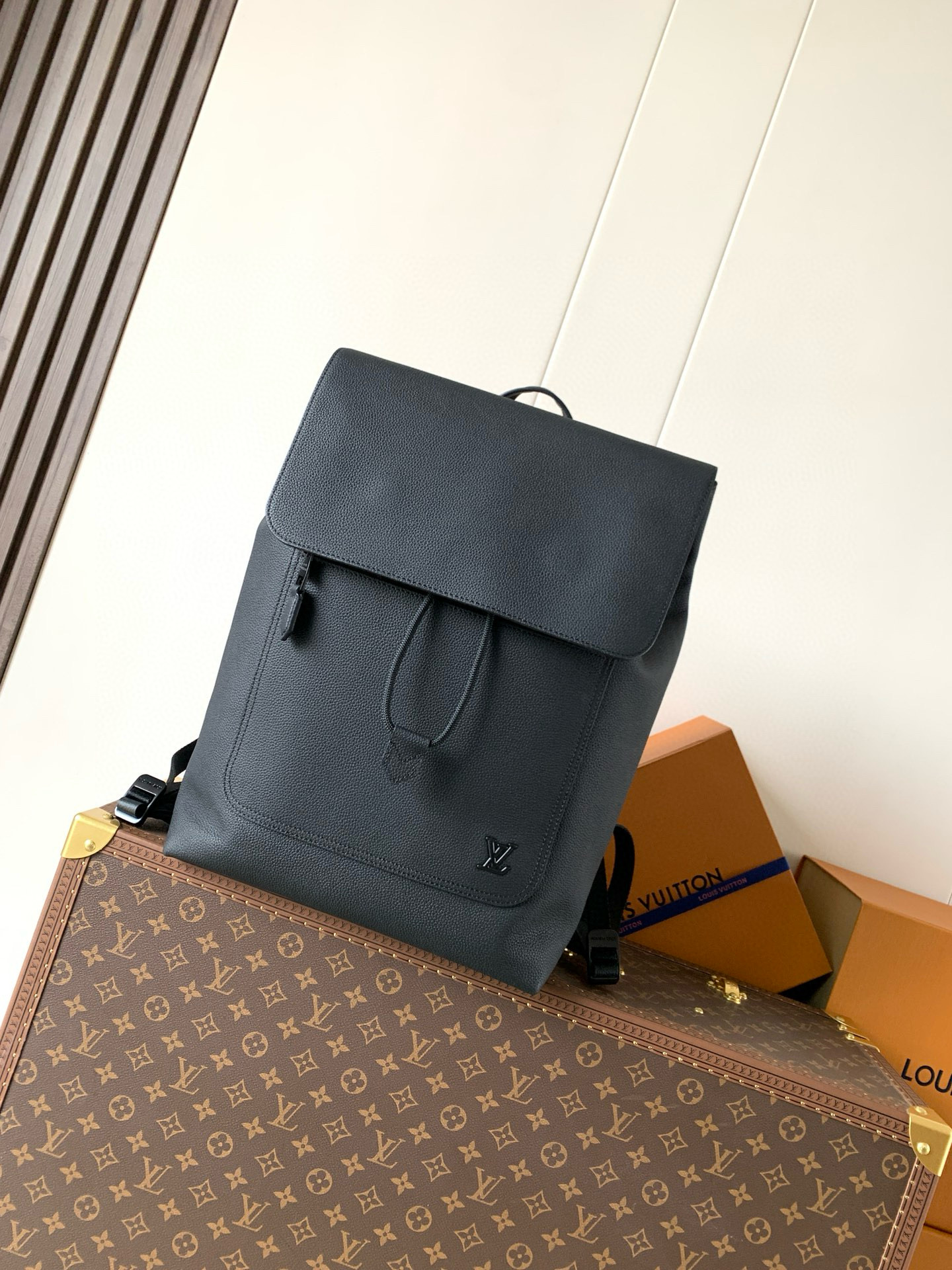 LV Men's Collection Bag M15262  LV Fastline Backpack
