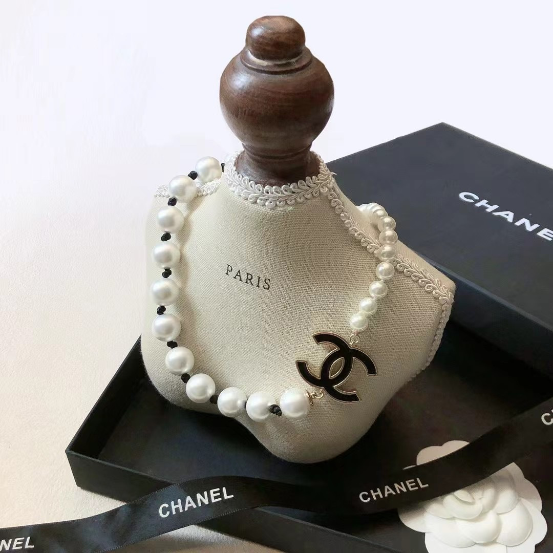 Chanel Fashion Pearl Necklace