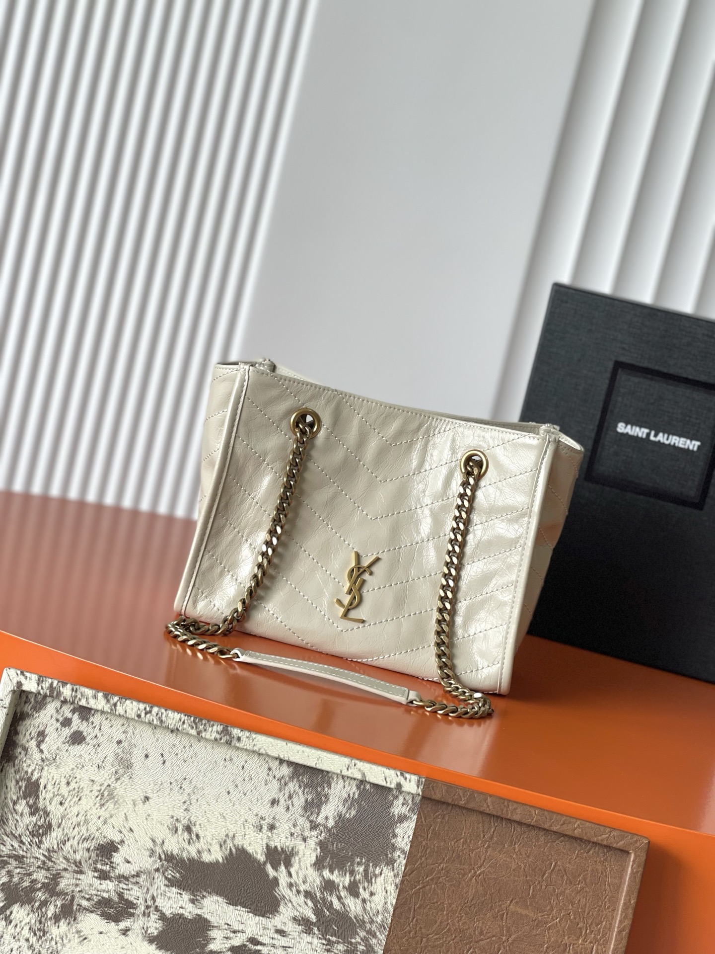Saint Laurent White Vintage Leather Small Niki Tote