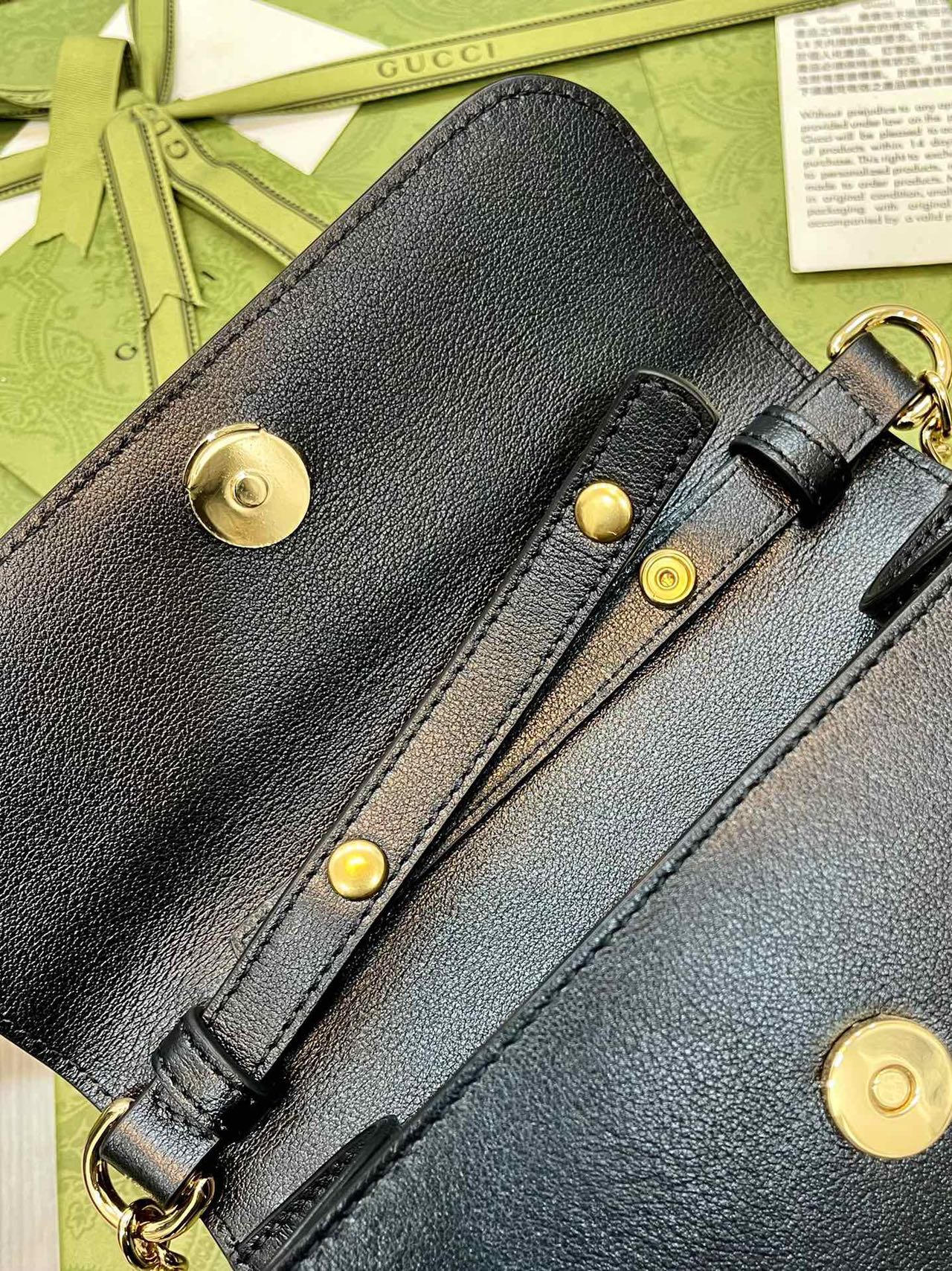 GUCCI bamboo joint double G chain baguette bag