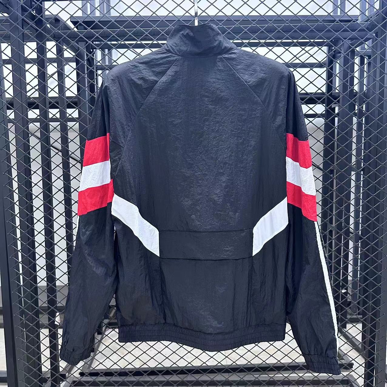 Manchester United Training Windbreaker 2025
