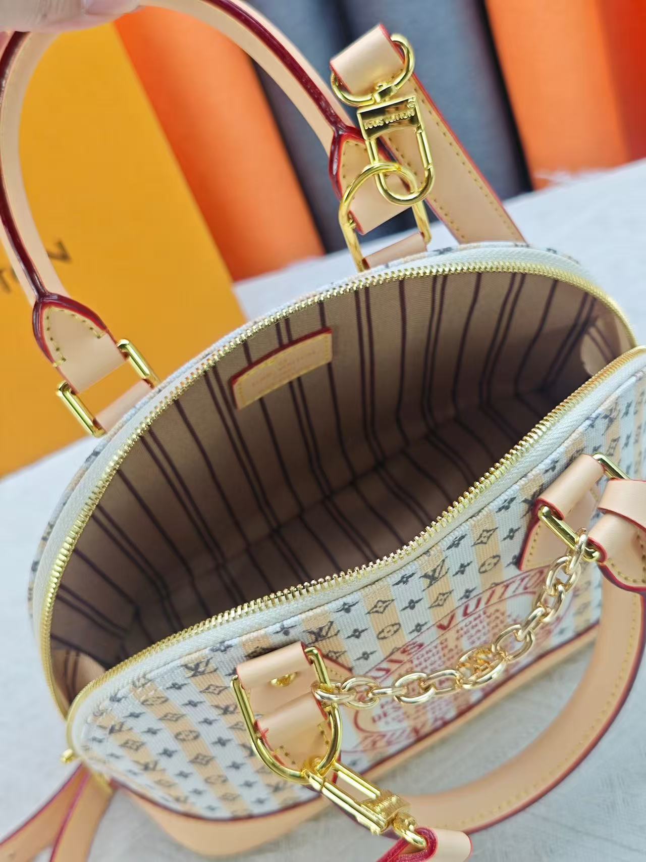 Louis Vuitton LV new ALMA BB handbag