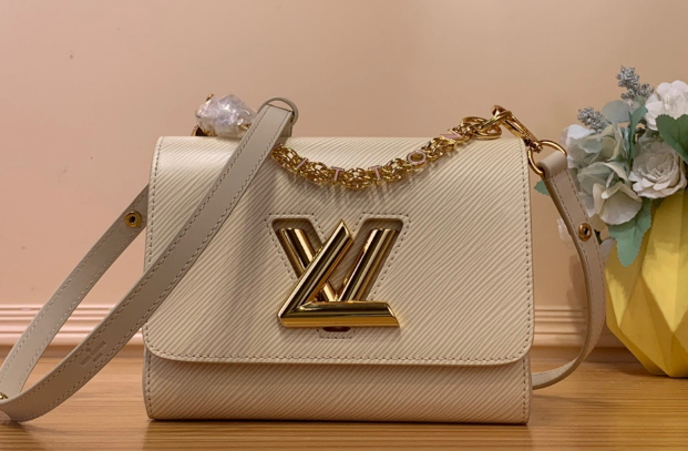 Louis Vuitton LV New Trendy Fashion Bag Cow Leather White Diagonal Cross Bag