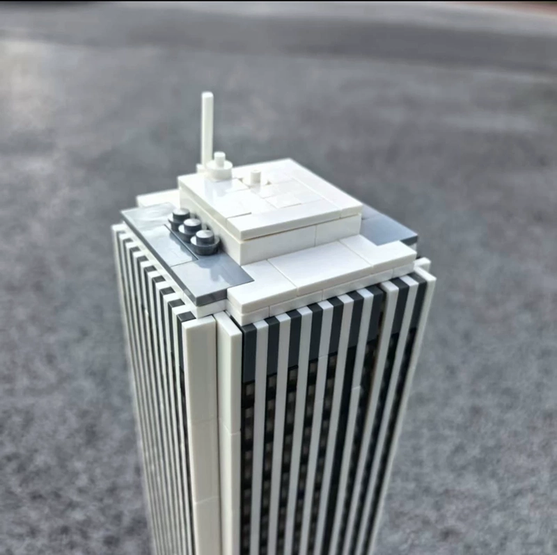 MOC 149137 - Aon Center Chicago 1:800 Scale