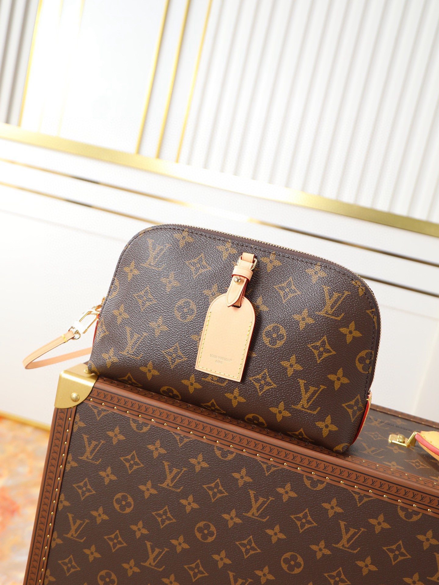 M26787 LV Tag Me Pouch Bag in Monogram Canva