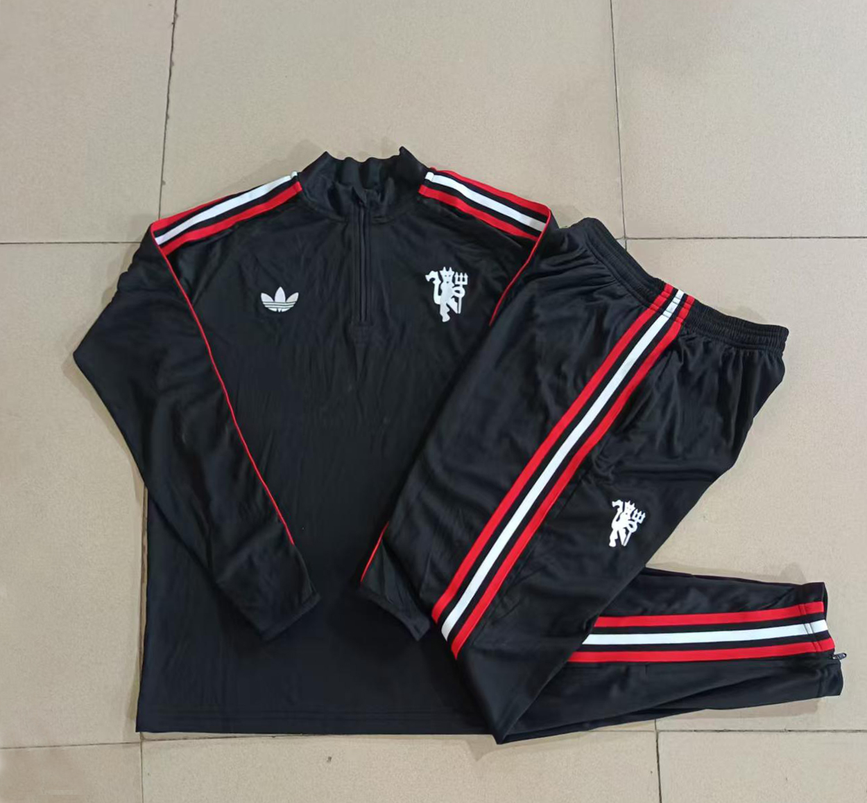 Manchester United Kids Training Suit 26/27 | Soc Jersey - Premium Football Jersey