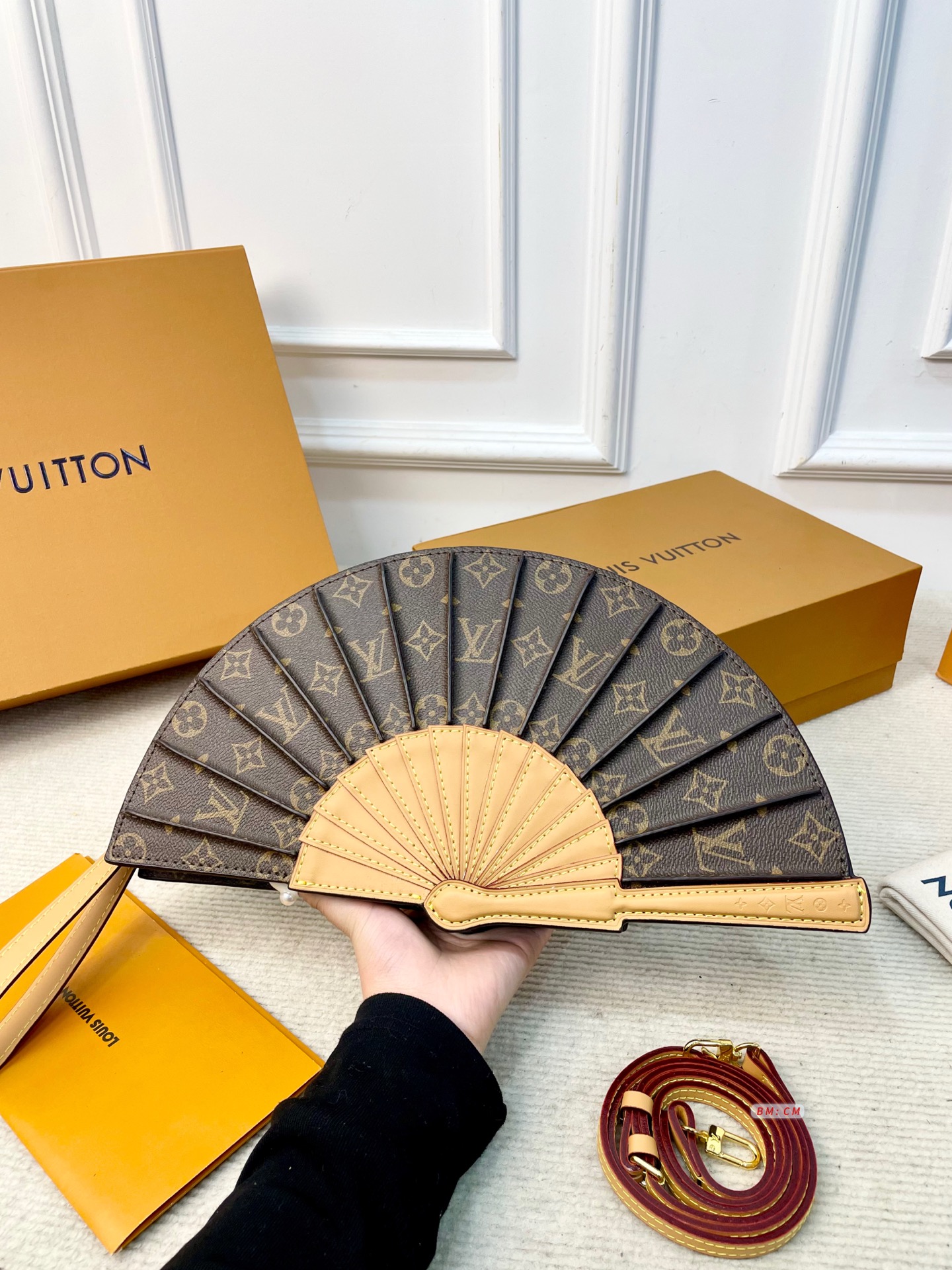Louis Vuitton LV Monogram Canvas Pleated Fan Shape Crossbody Shoulder Strap Clutch Bag - KAIROO