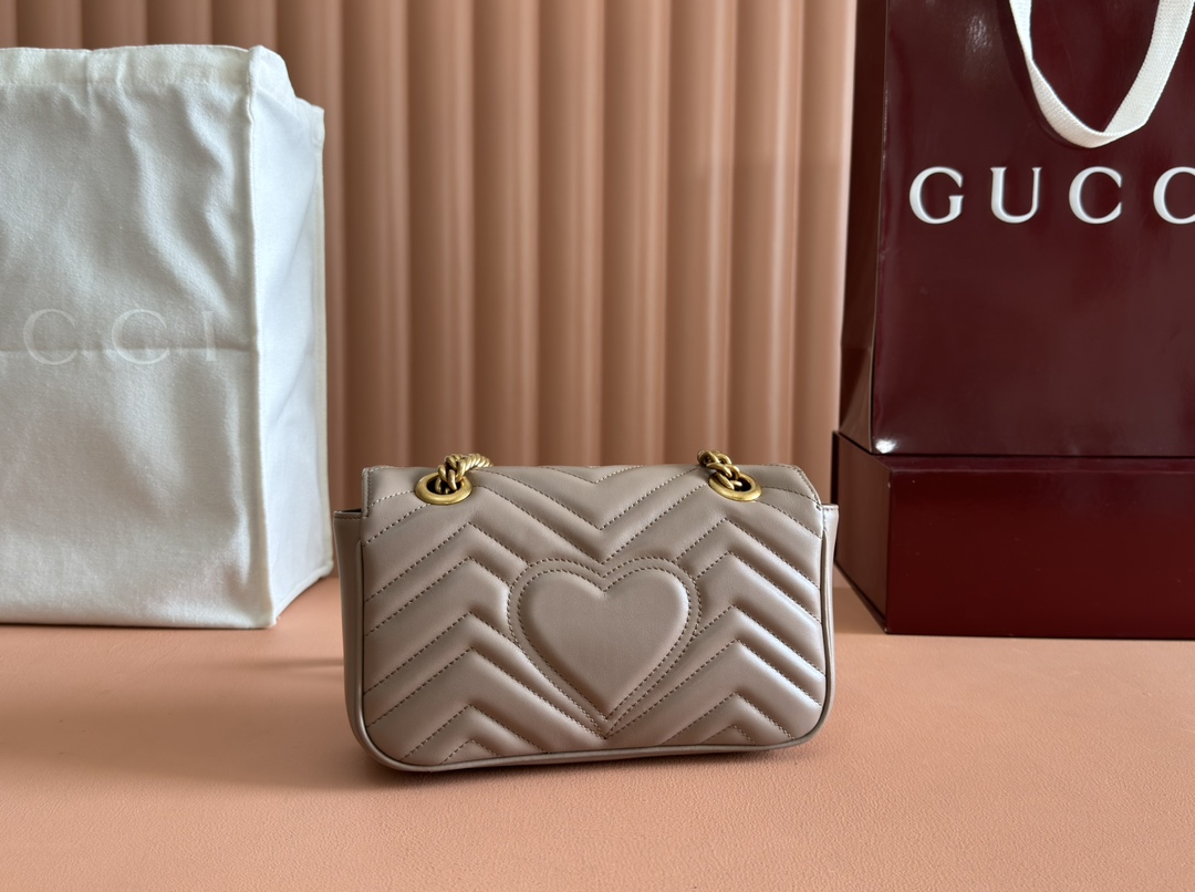 GG Marmont small shoulder bag 446744