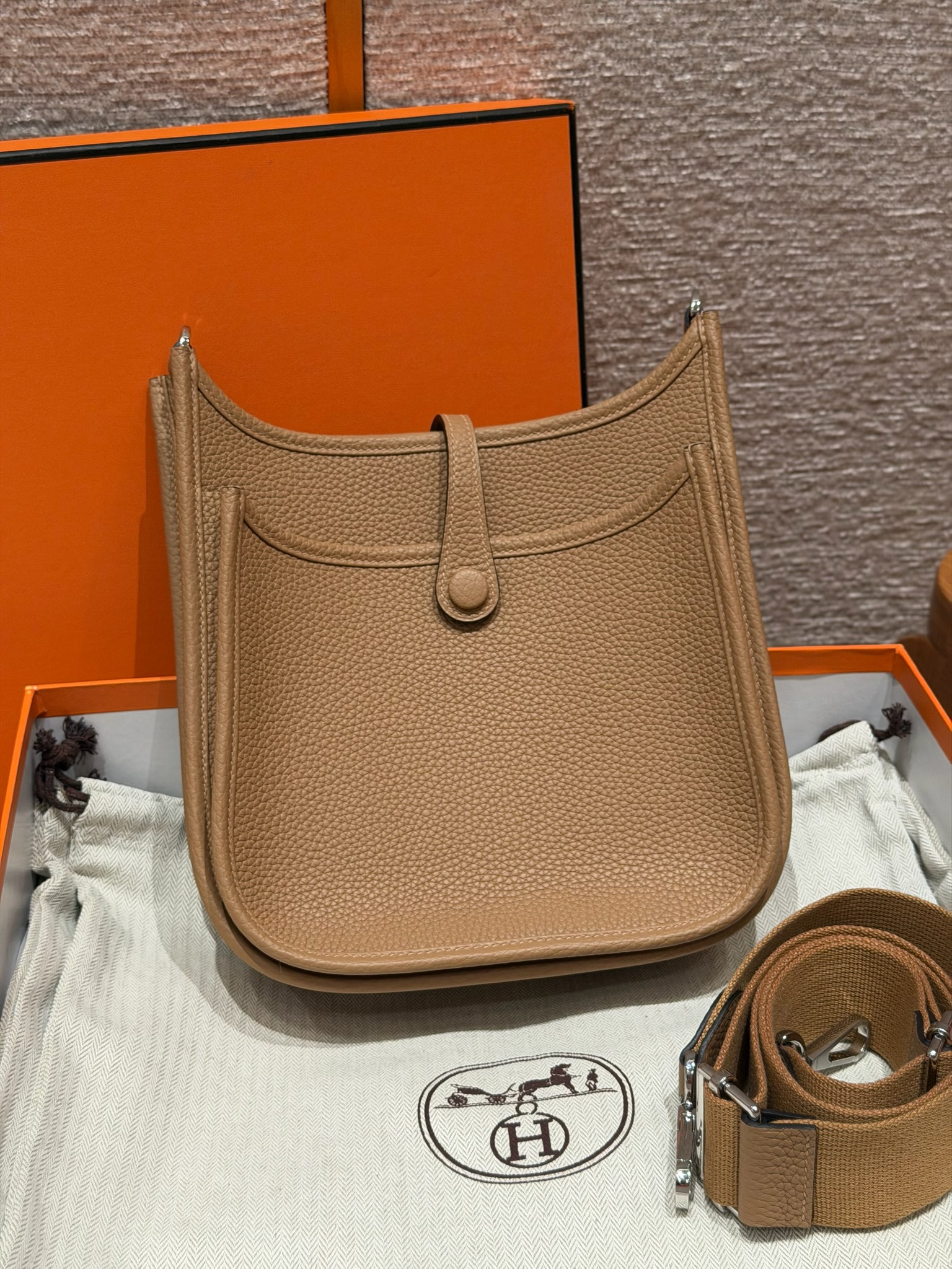 Hermes Biscuit Clemence Small Evelyne 23 III