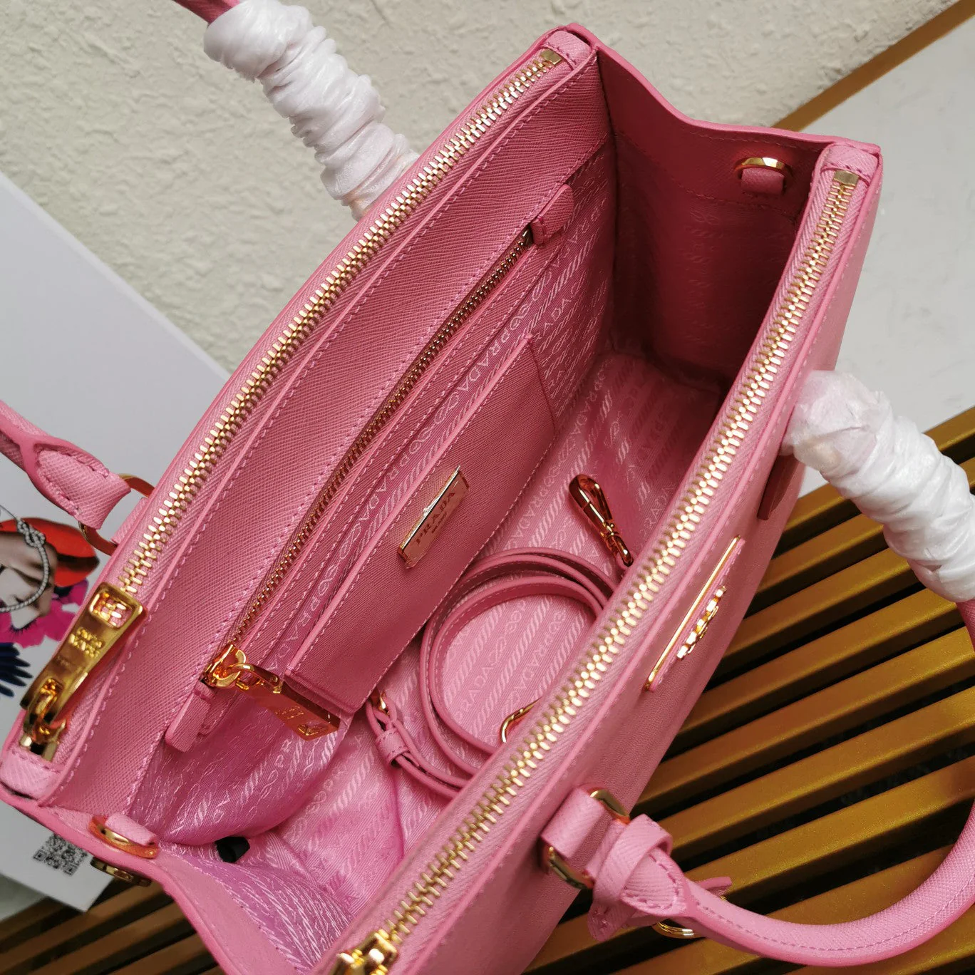 Prada MEDIUM GALLERIA 28 PINK SAFFIANO LEATHER