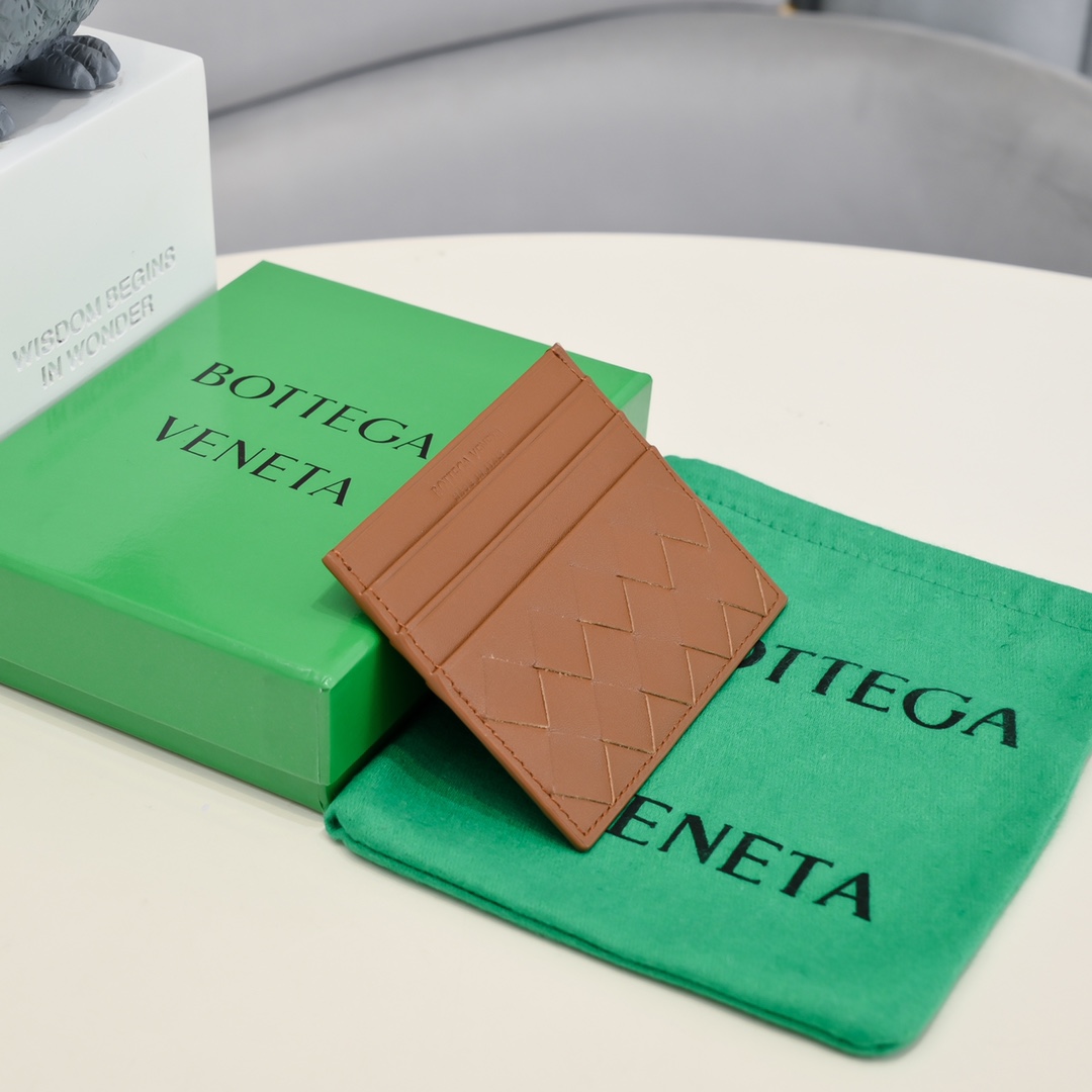 Bottega Veneta Card holder in Camel Intreccio Leather