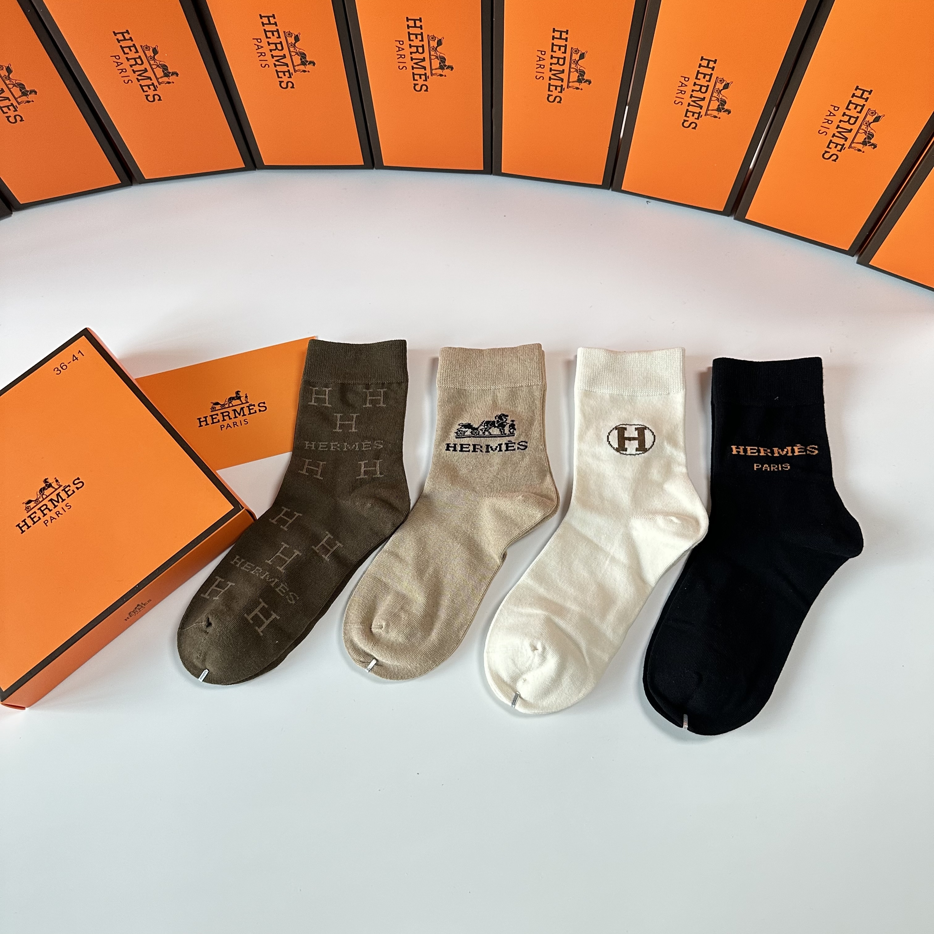 Hermes  Socks ( 4 pairs)