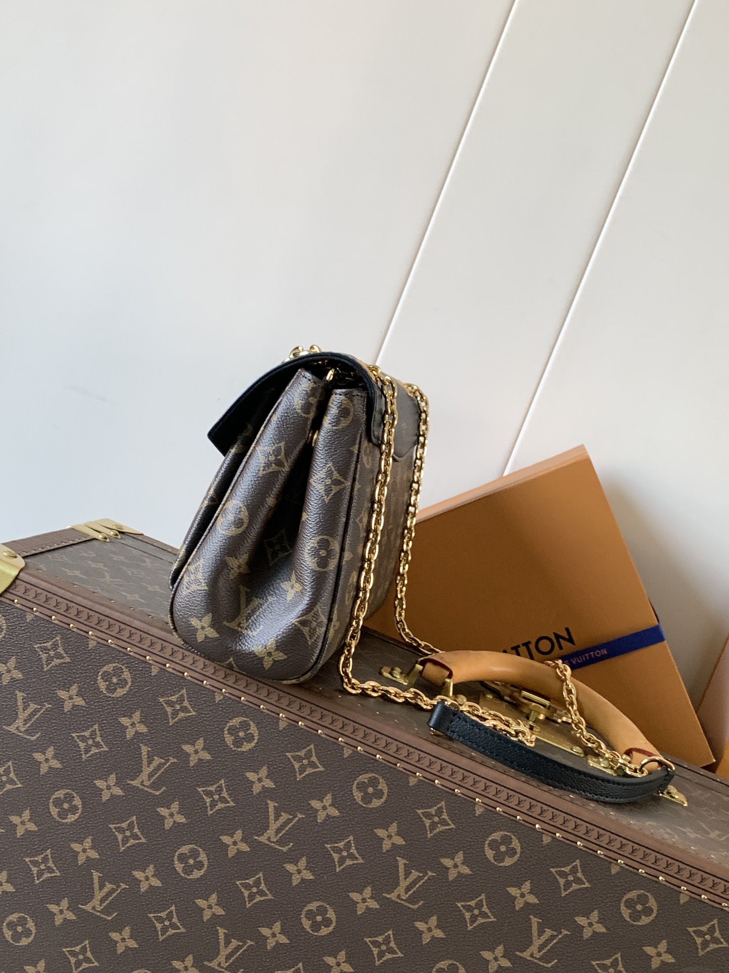 M26285 LV Saint Germain PM Bag