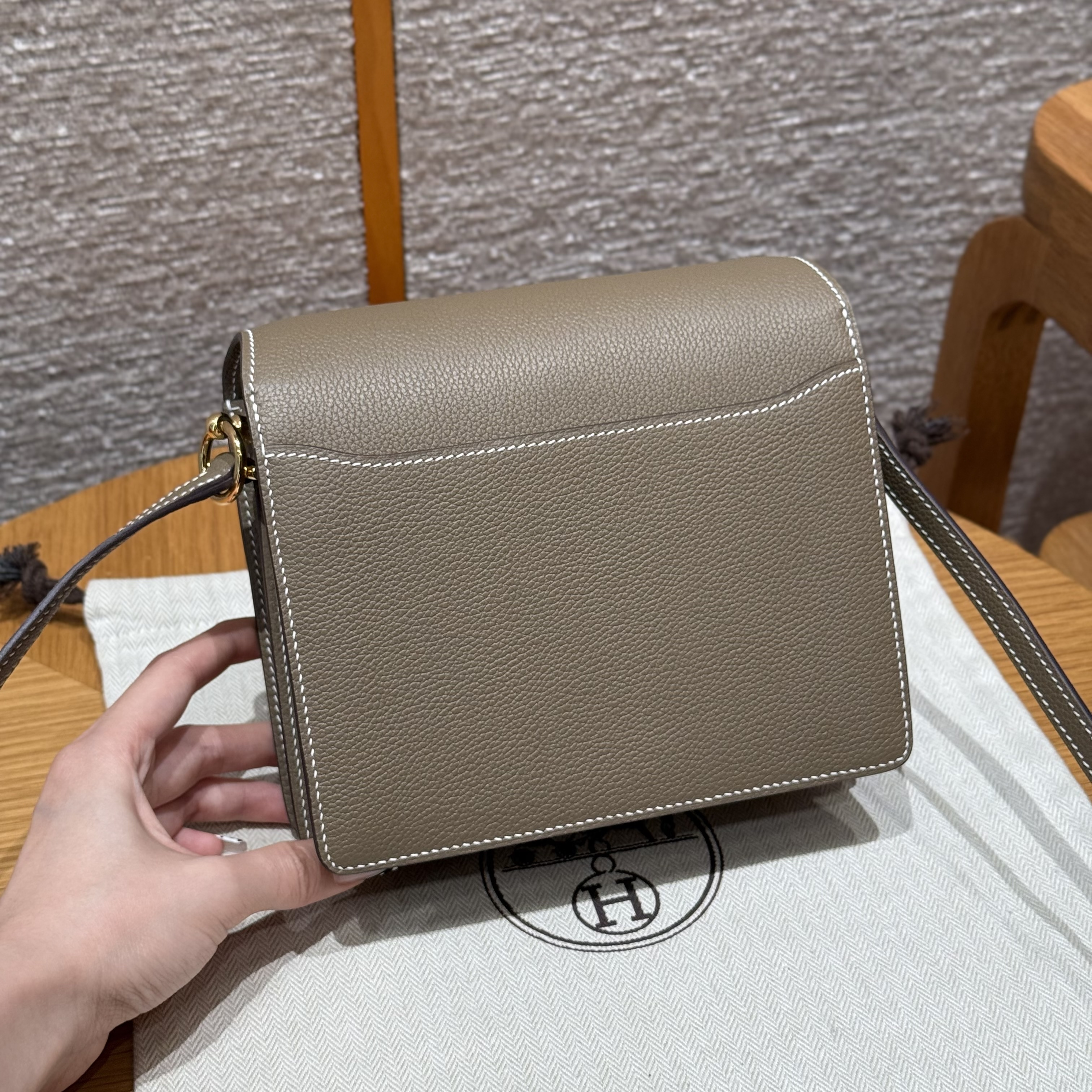 Hermes Etoupe Evercolor Mini Roulis 18