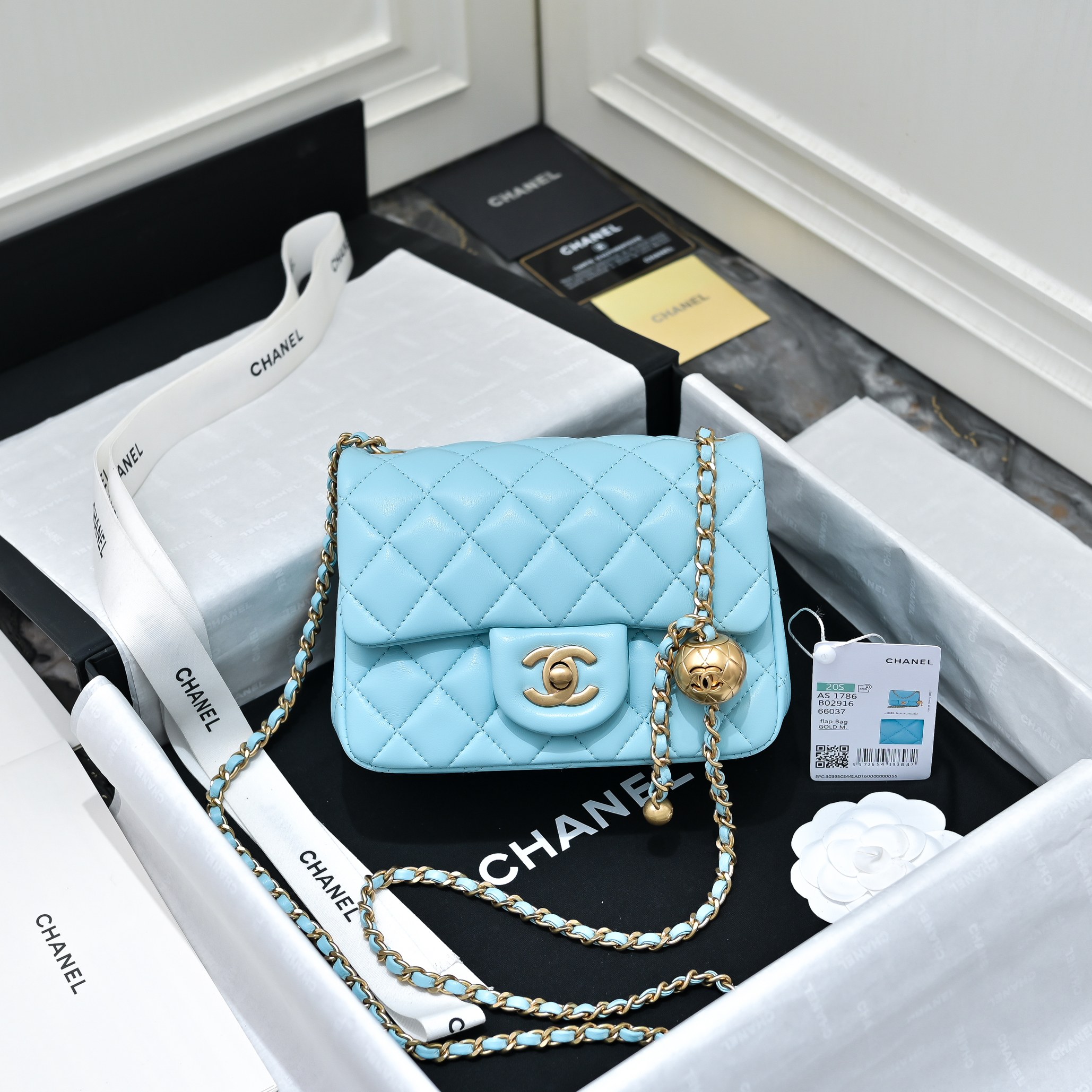 Chanel Mini Flap Crossbody Bag in Blue Lambskin AS1786
