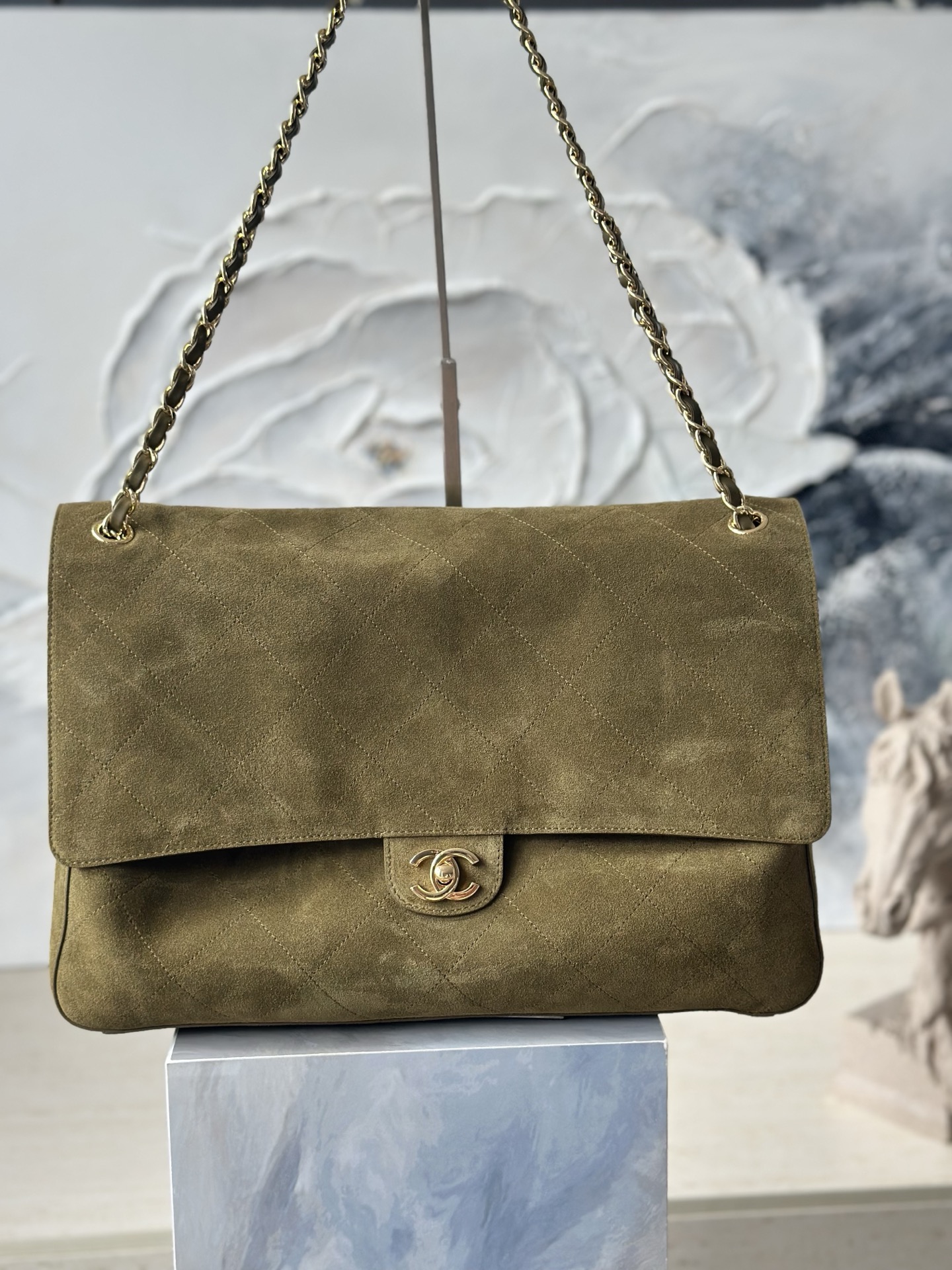 CHANEL 2026 Dark green Maxi Flap bag in Suede Calfskin AS6234