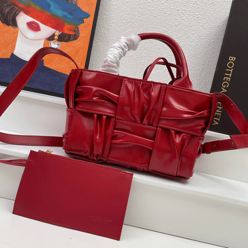 Bottega Veneta BV Arco Tote