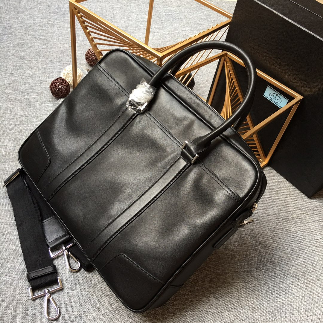 Prada Business & Travel BAG 38 IN BLACK SMOOTH CALFSKIN