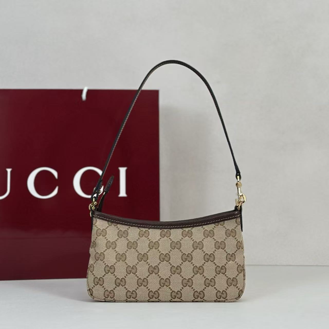 GUCCI gold chain single-shoulder bag